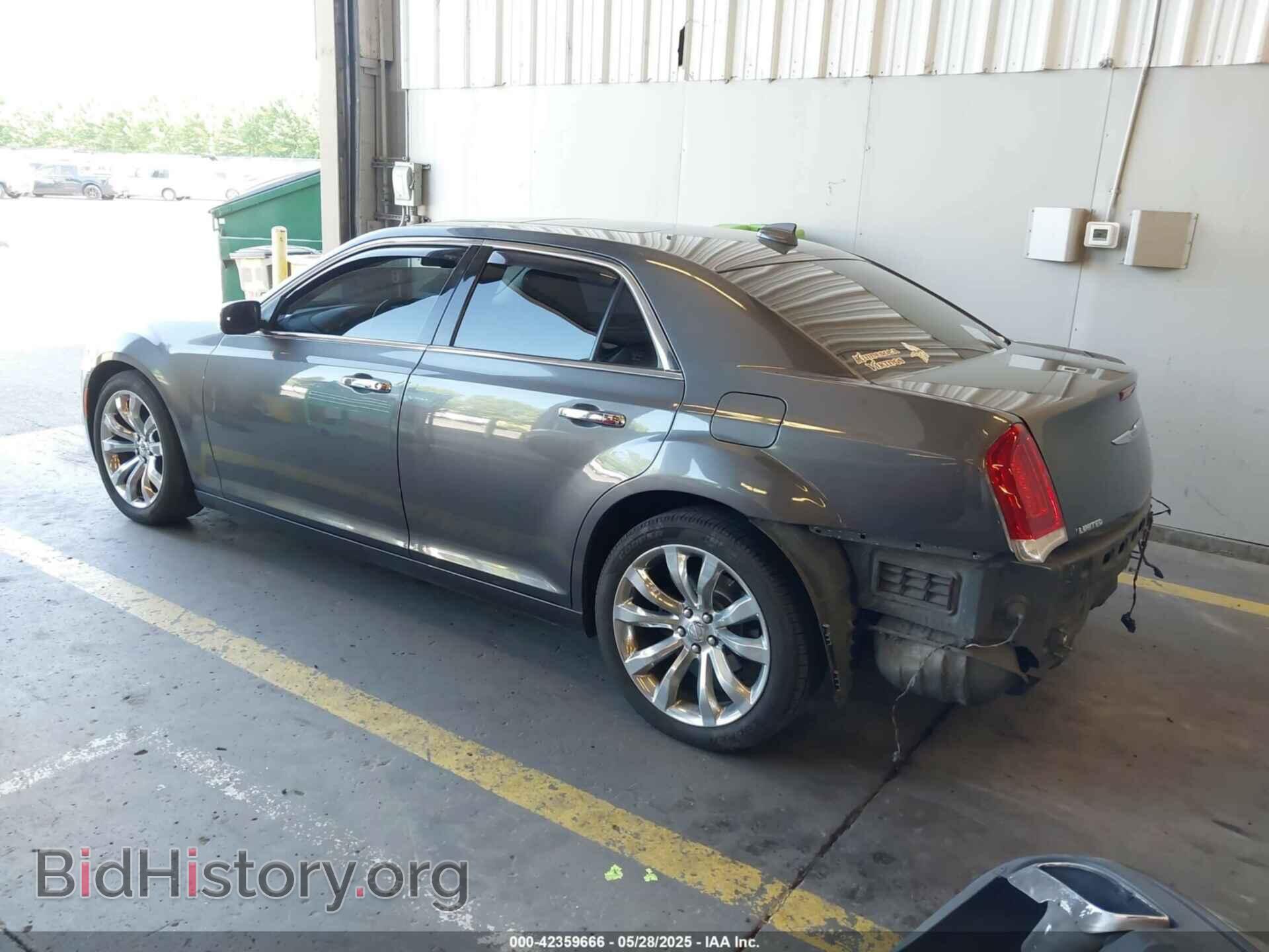2018 CHRYSLER 300 - VIN: 2C3CCAEG6JH262011 - Фото 3