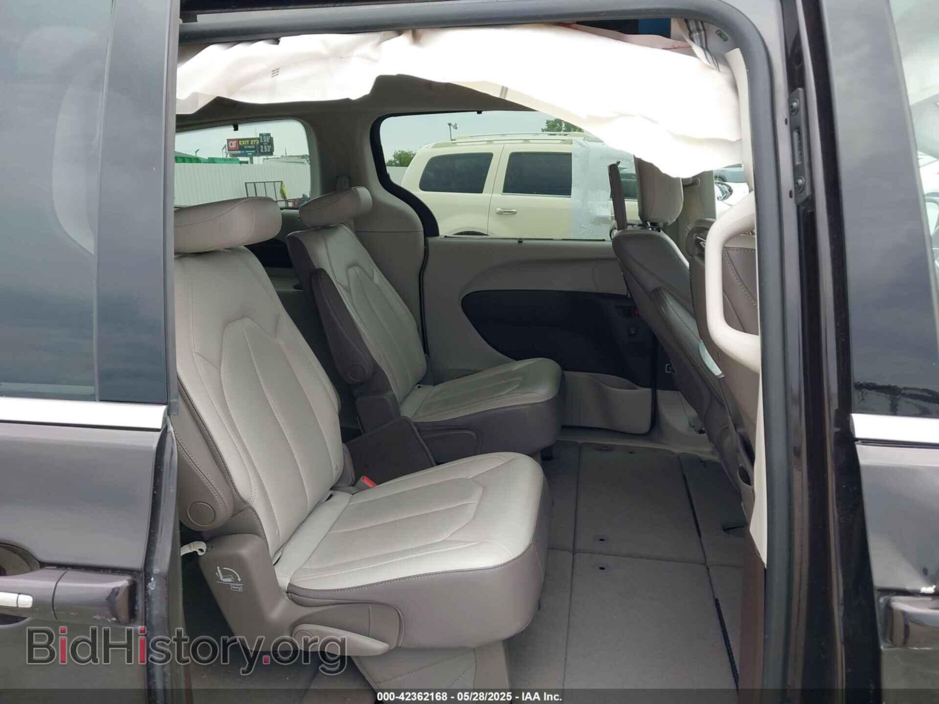 2017 CHRYSLER PACIFICA - VIN: 2C4RC1EG3HR634883 - Photo 8