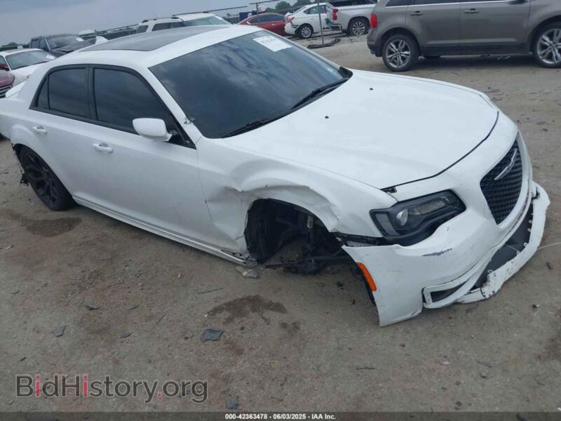 2019 Chrysler 300 300s (VIN 2C3CCABT2KH580341) — фото 1 из 17, IAAI, повреждение: передняя и задняя часть