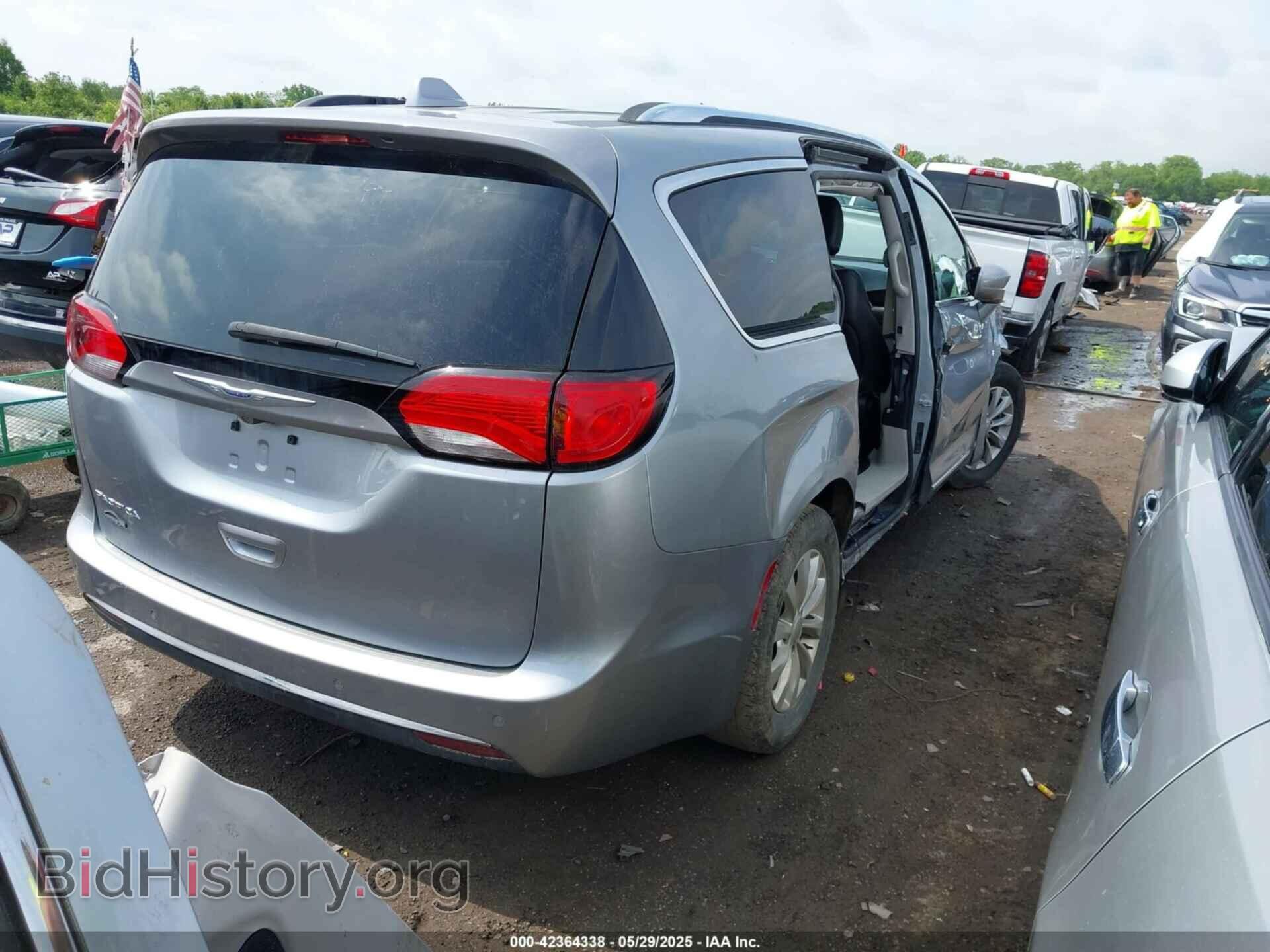 2019 CHRYSLER PACIFICA - VIN: 2C4RC1BG1KR548192 - Фото 4