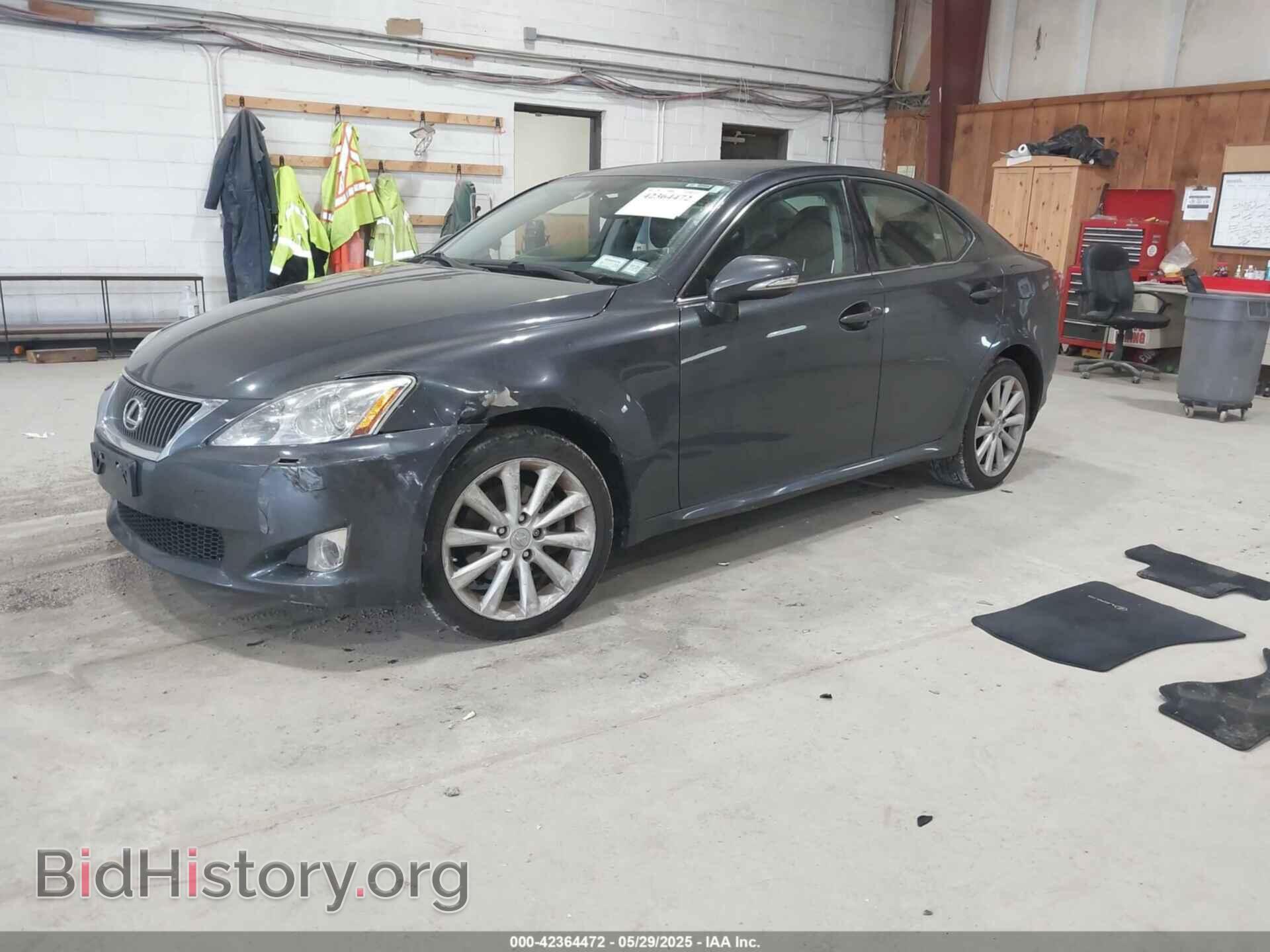 2010 LEXUS IS - VIN: JTHCF5C28A5041775 - Photo 2