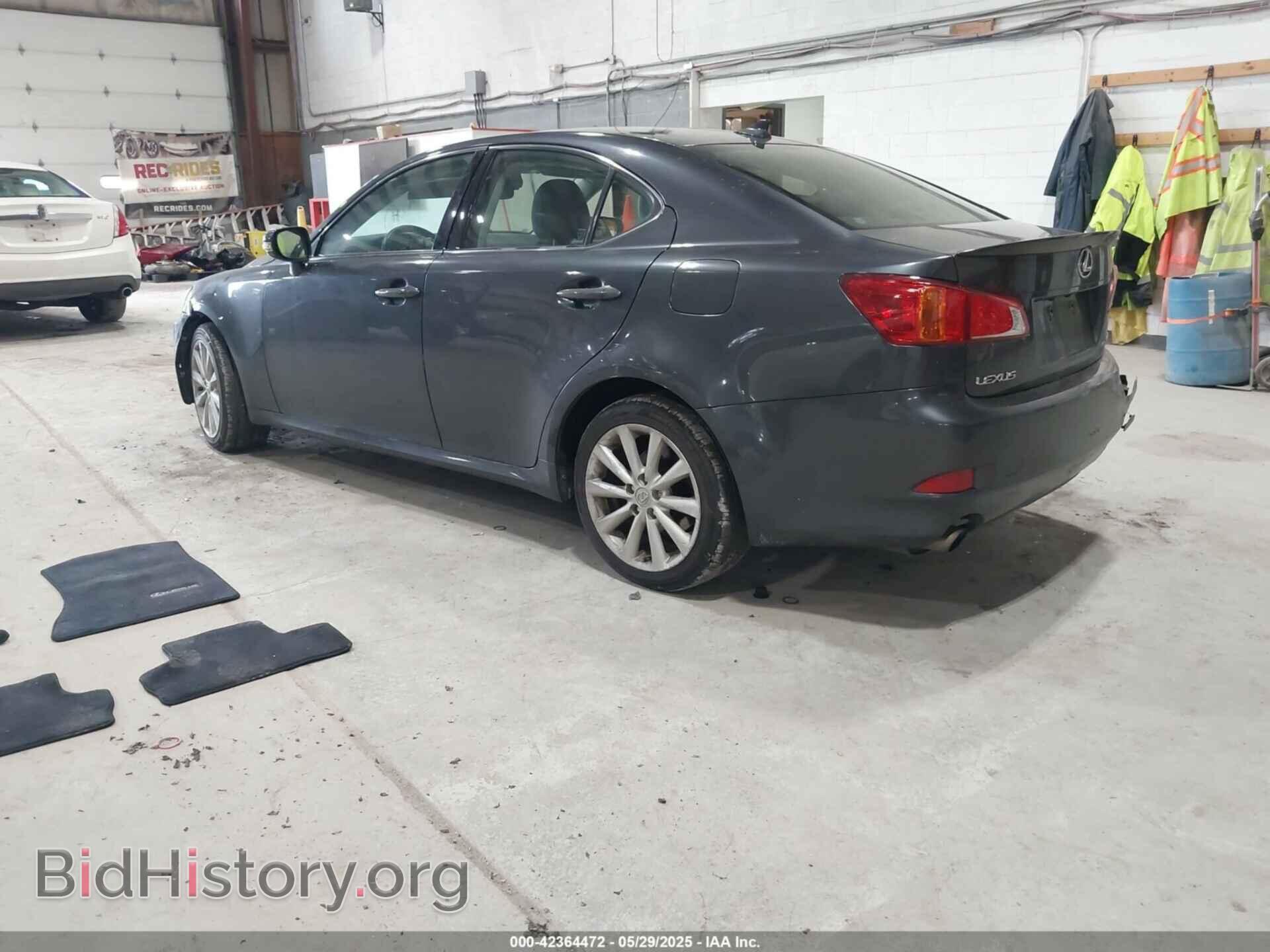 2010 LEXUS IS - VIN: JTHCF5C28A5041775 - Photo 3