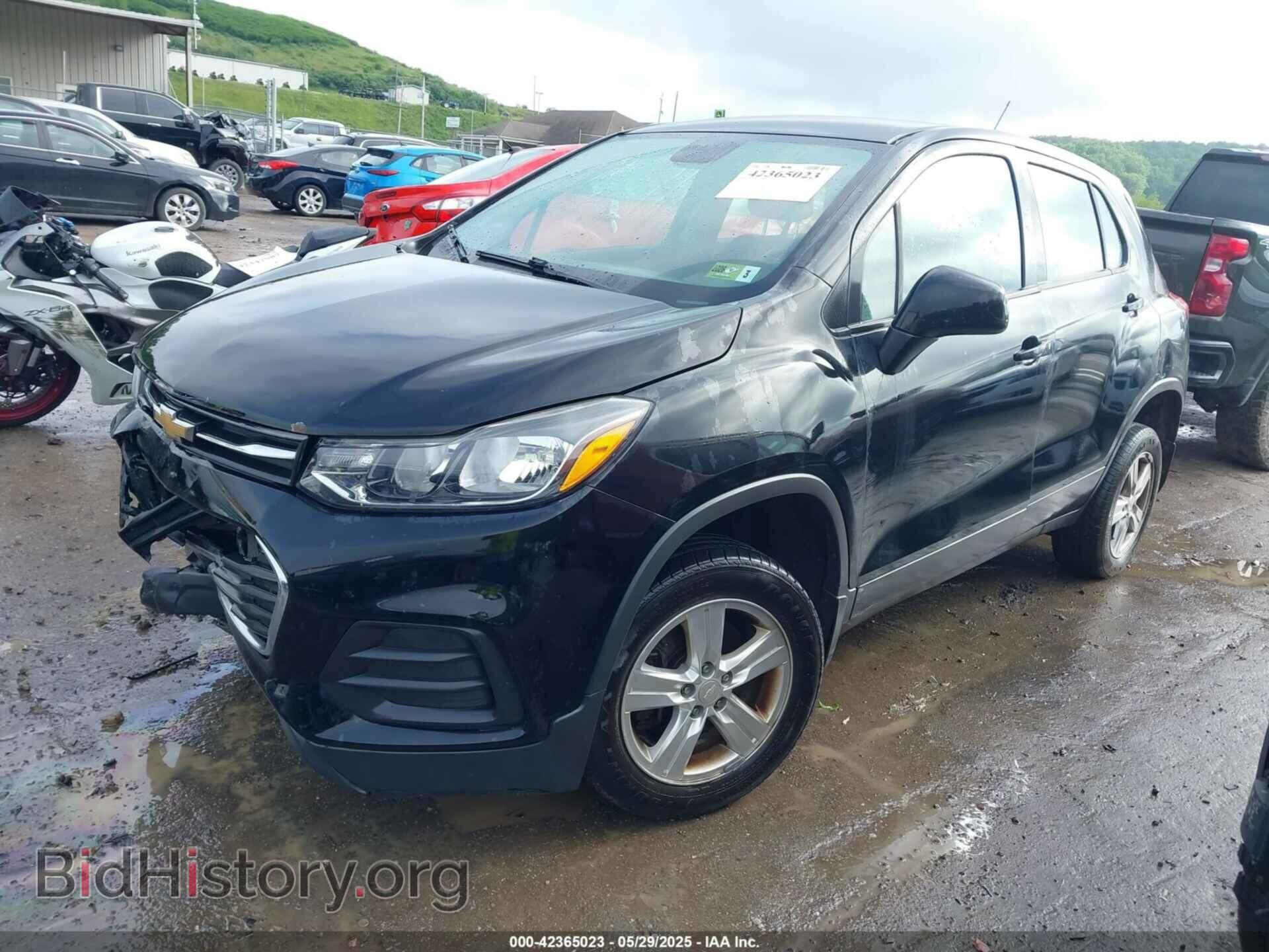 2017 CHEVROLET TRAX - VIN: 3GNCJNSB4HL281117 - Фото 2