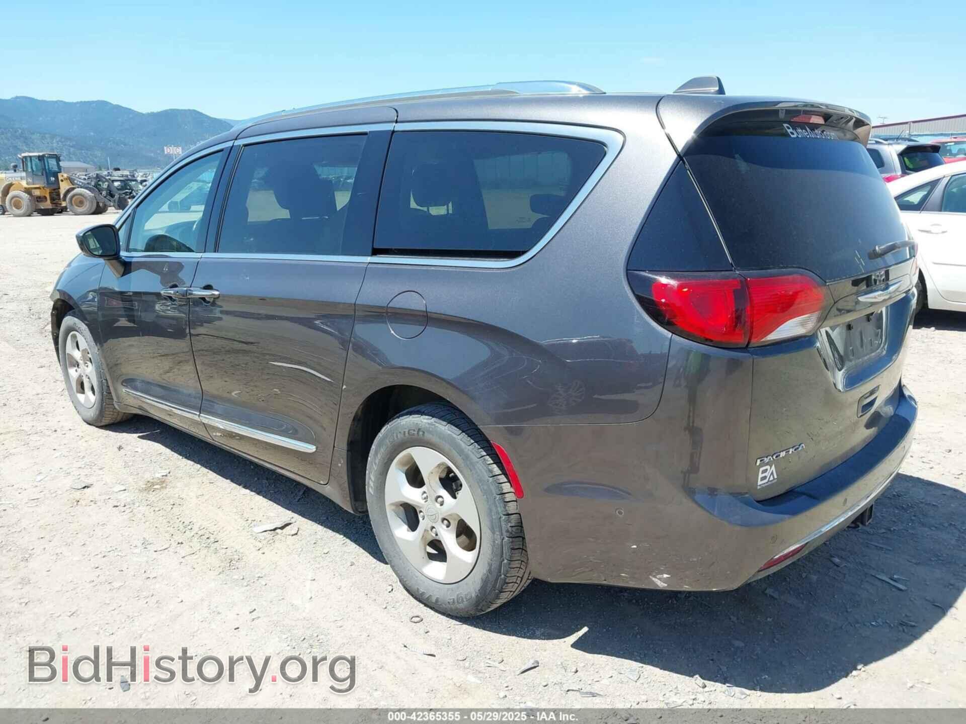 2017 CHRYSLER PACIFICA - VIN: 2C4RC1EG8HR543060 - Photo 3