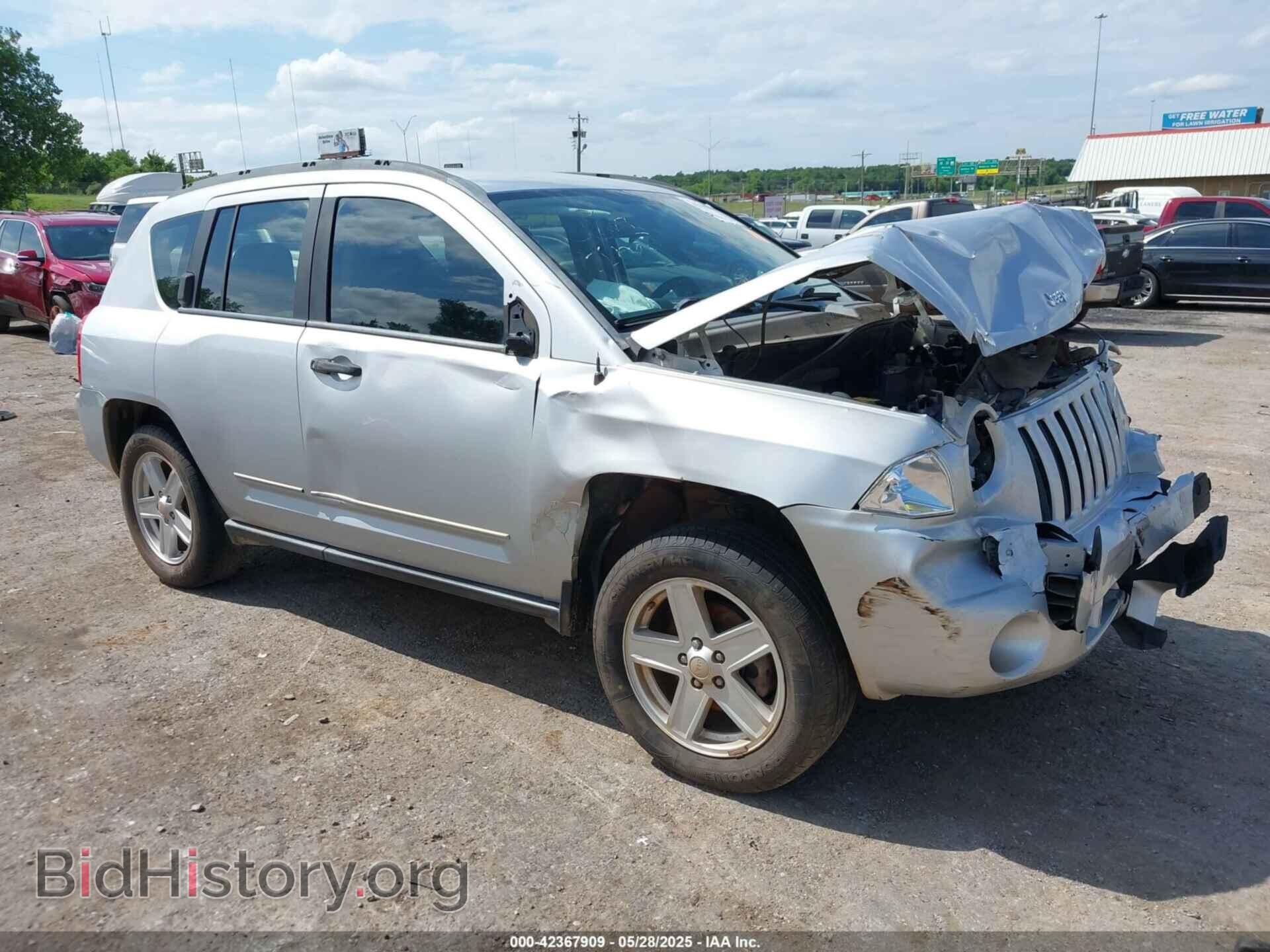 Фотография 1J8FT47058D735438 - JEEP COMPASS 2008