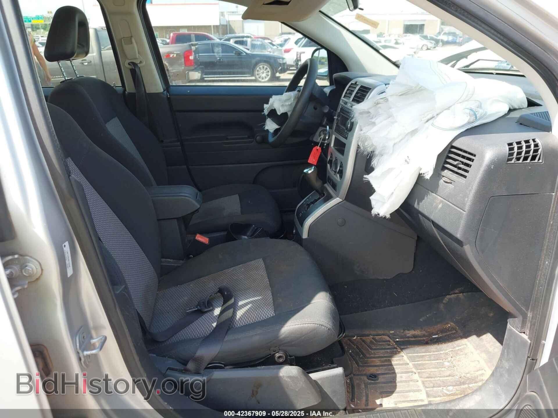 2008 JEEP COMPASS - VIN: 1J8FT47058D735438 - Фото 5