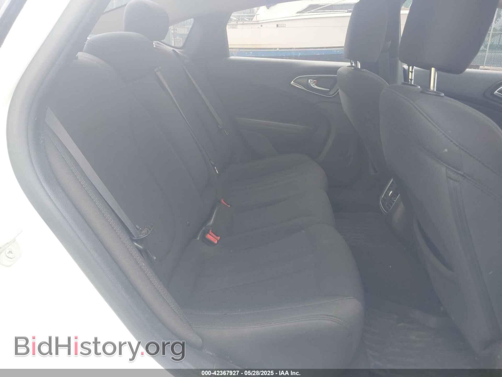 2016 CHRYSLER 200 - VIN: 1C3CCCAB2GN129140 - Фото 8