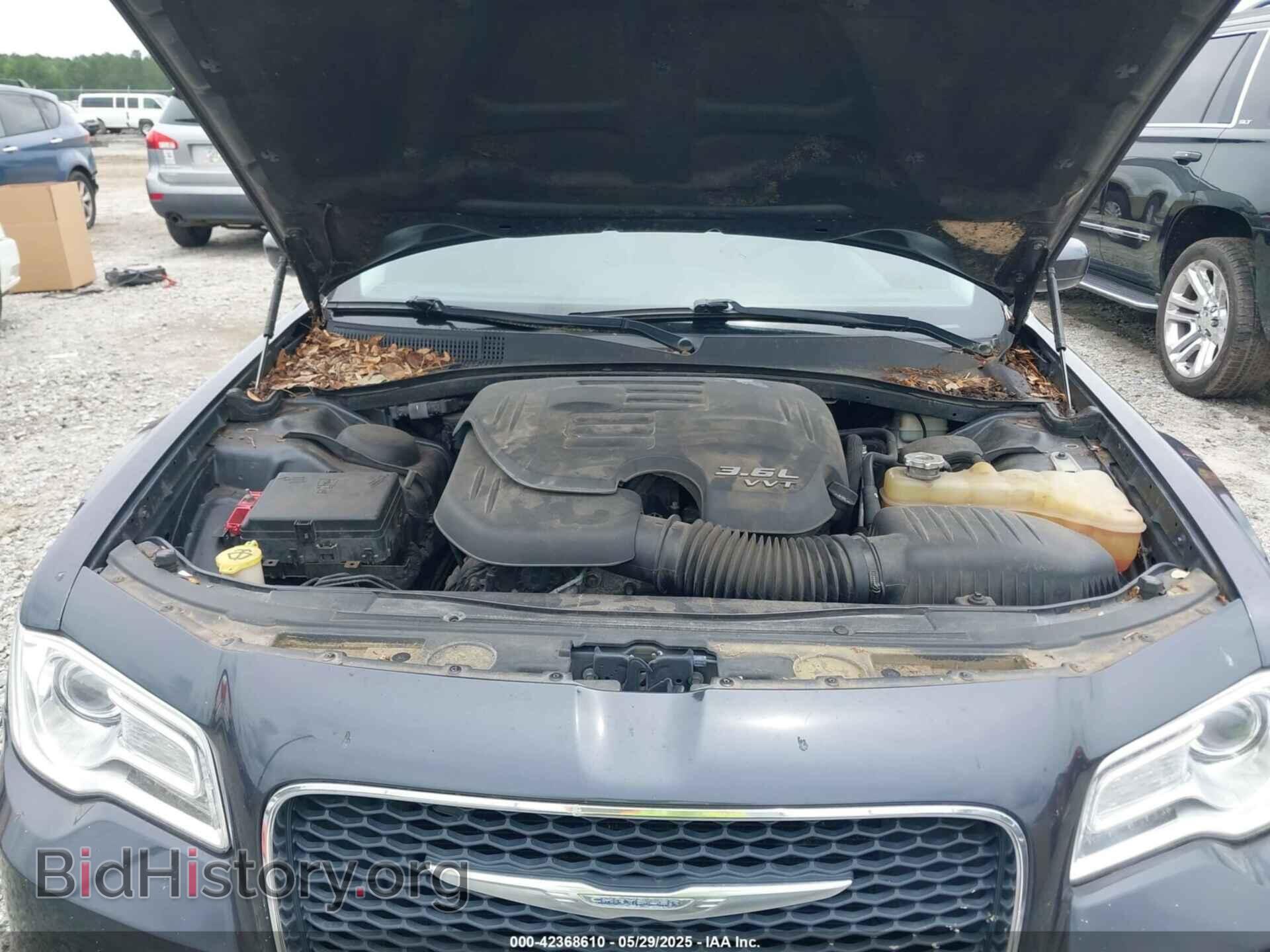 2015 CHRYSLER 300 - VIN: 2C3CCAAG2FH930318 - Фото 10