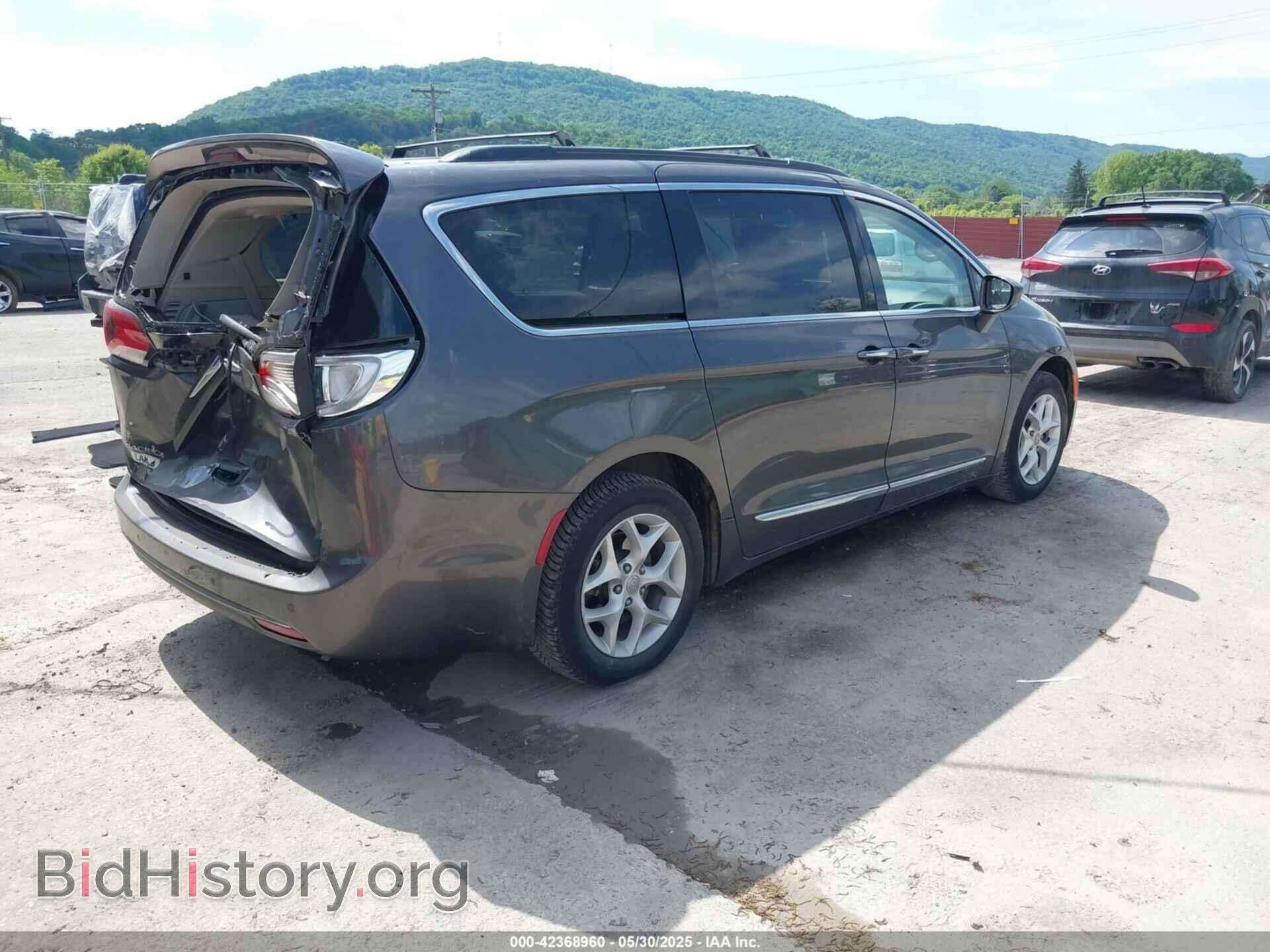 2017 CHRYSLER PACIFICA - VIN: 2C4RC1BG9HR667777 - Photo 4