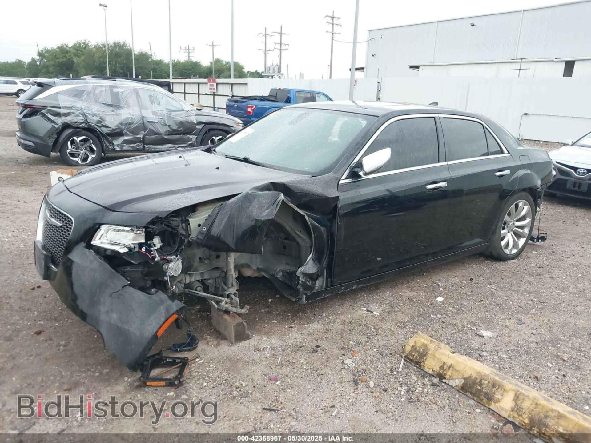 2015 CHRYSLER 300C - VIN: 2C3CCAET1FH875853 - Фото 2