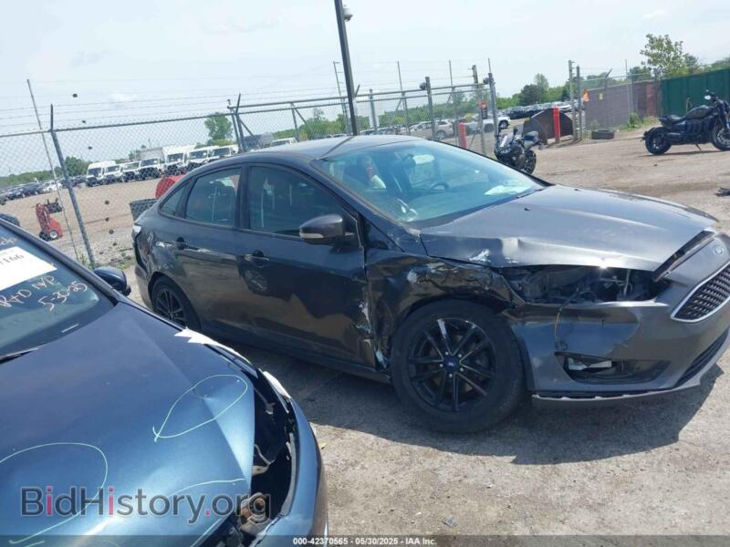 2017 Ford FOCUS (VIN 1FADP3F2XHL235013) — photo 13 of 17
