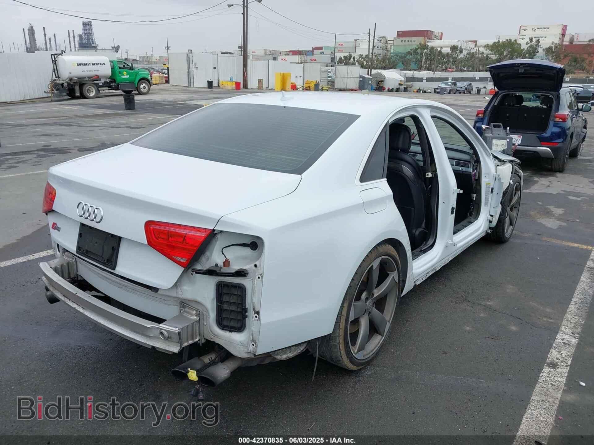 2014 AUDI S8 - VIN: WAUD2AFD5EN003205 - Фото 4