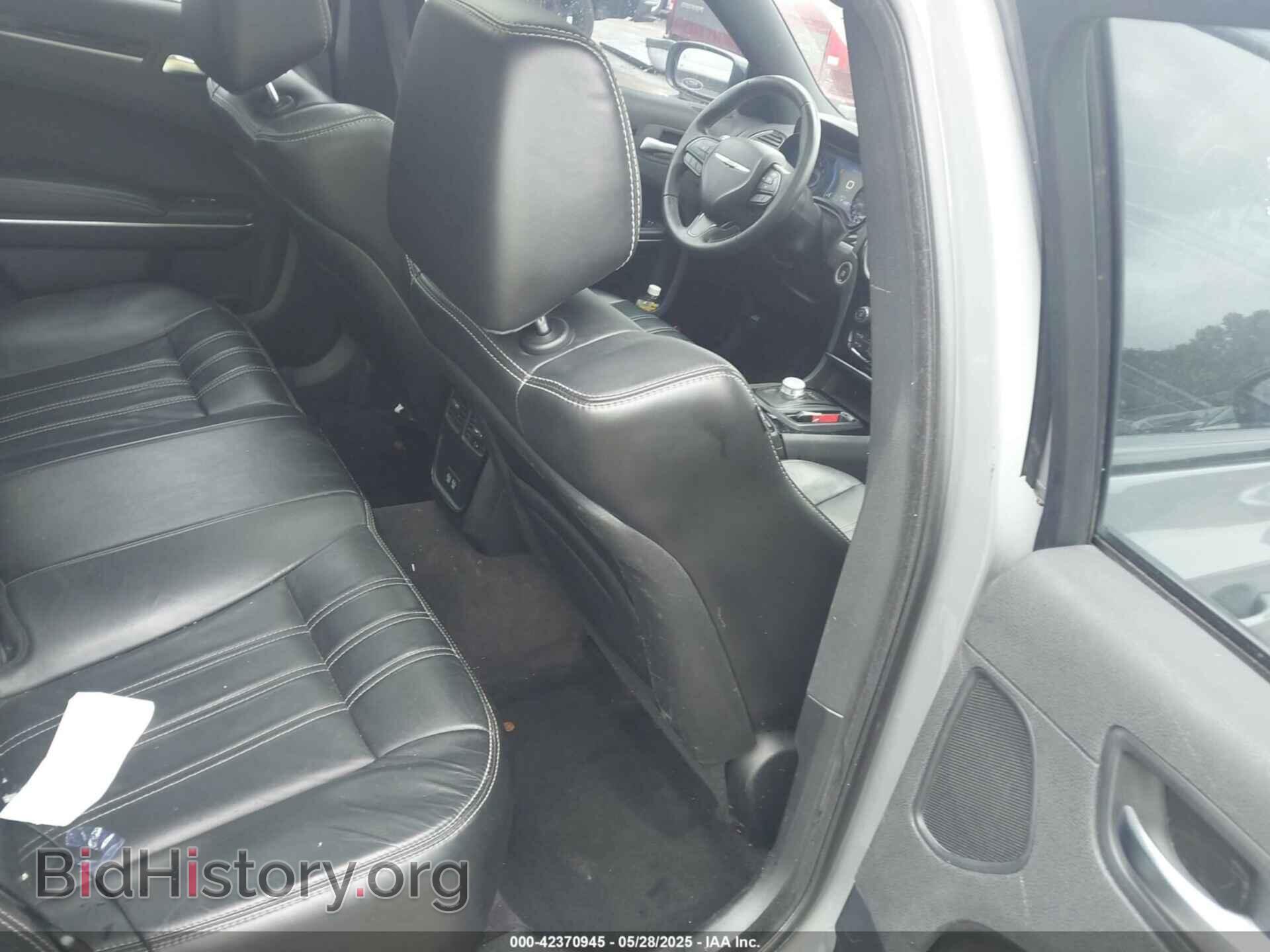 2017 CHRYSLER 300 - VIN: 2C3CCAGGXHH527133 - Фото 8