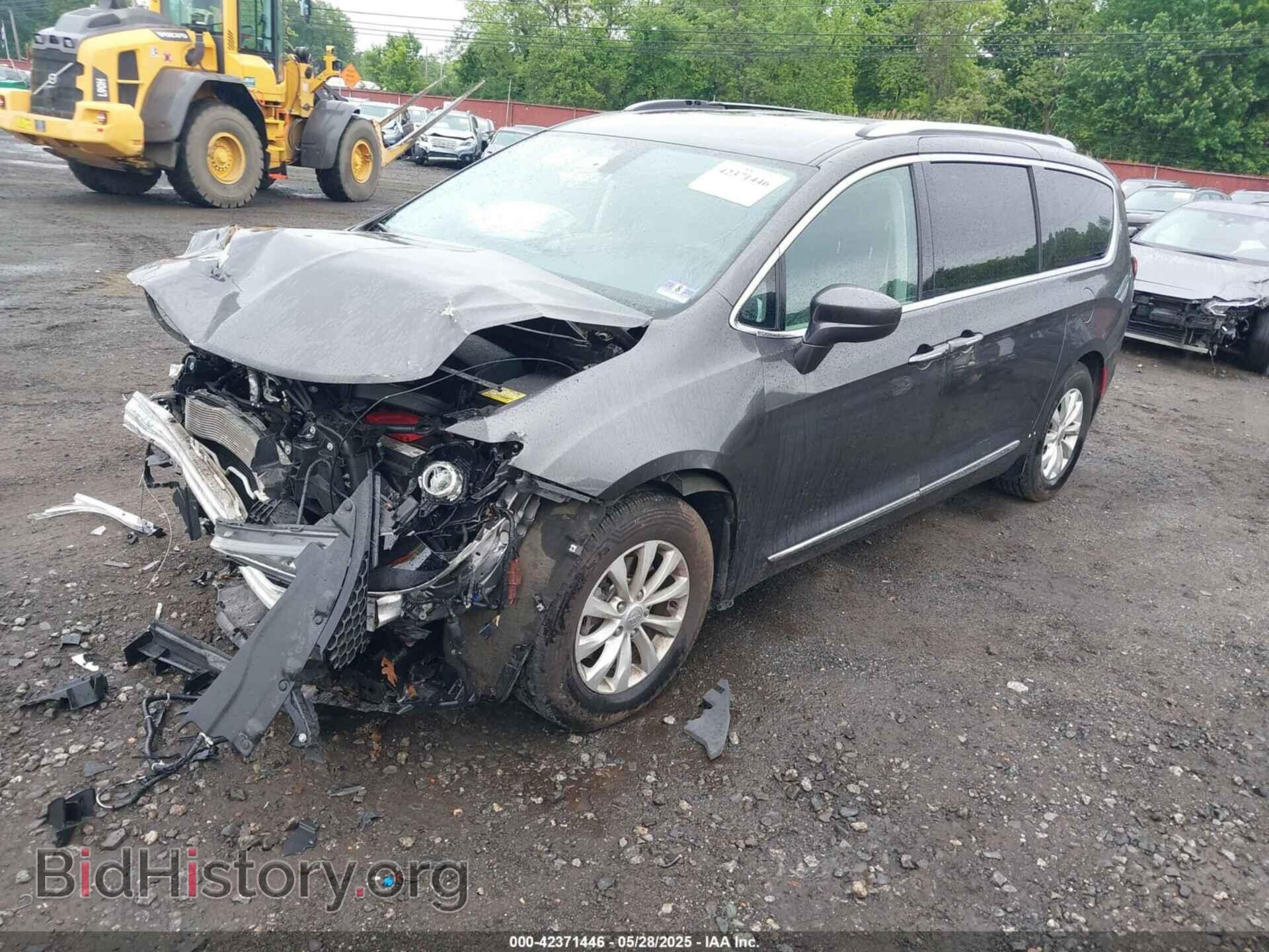 2019 CHRYSLER PACIFICA - VIN: 2C4RC1BG7KR733248 - Фото 2