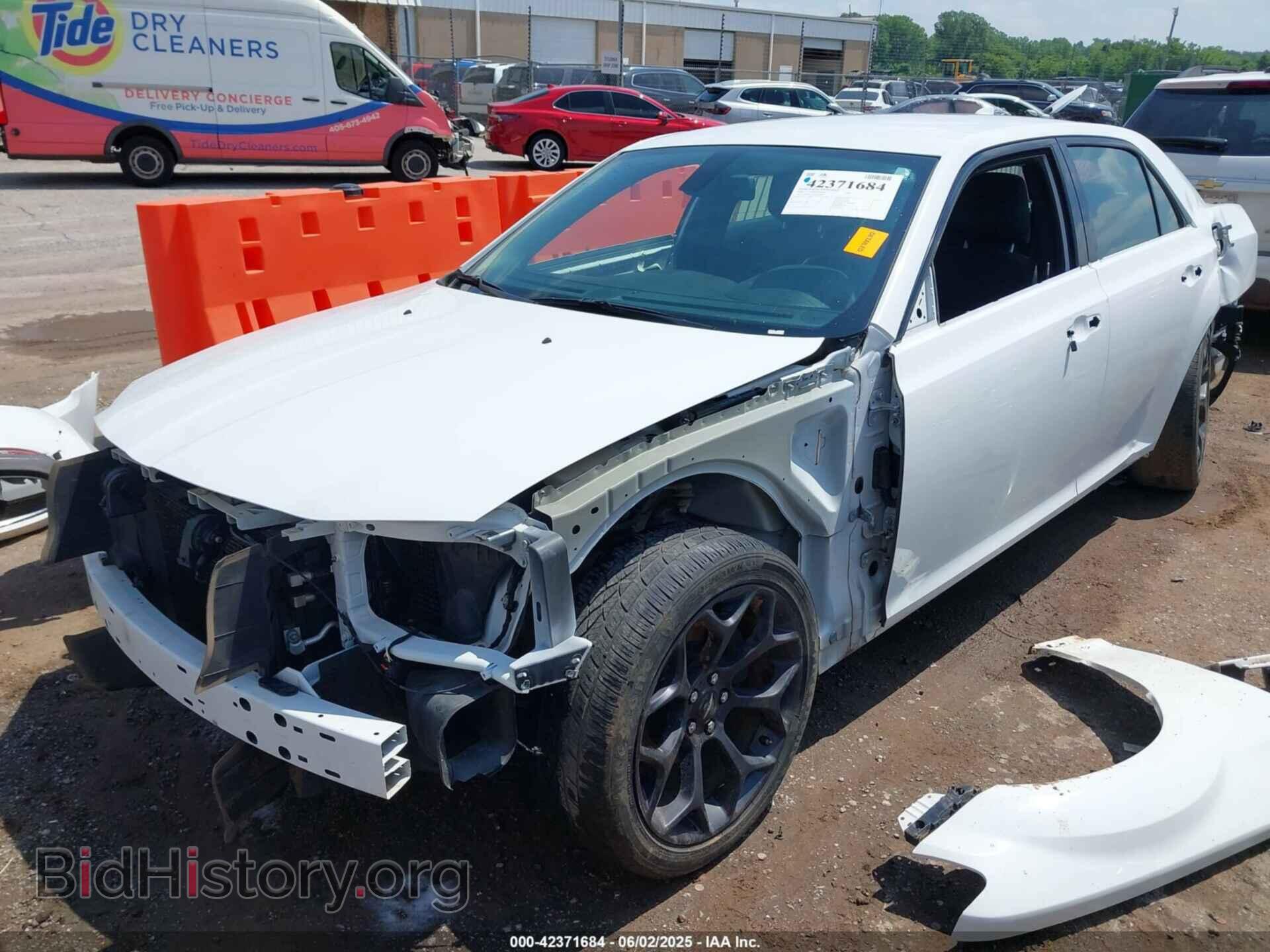 2020 CHRYSLER 300 - VIN: 2C3CCAAG7LH123045 - Фото 2