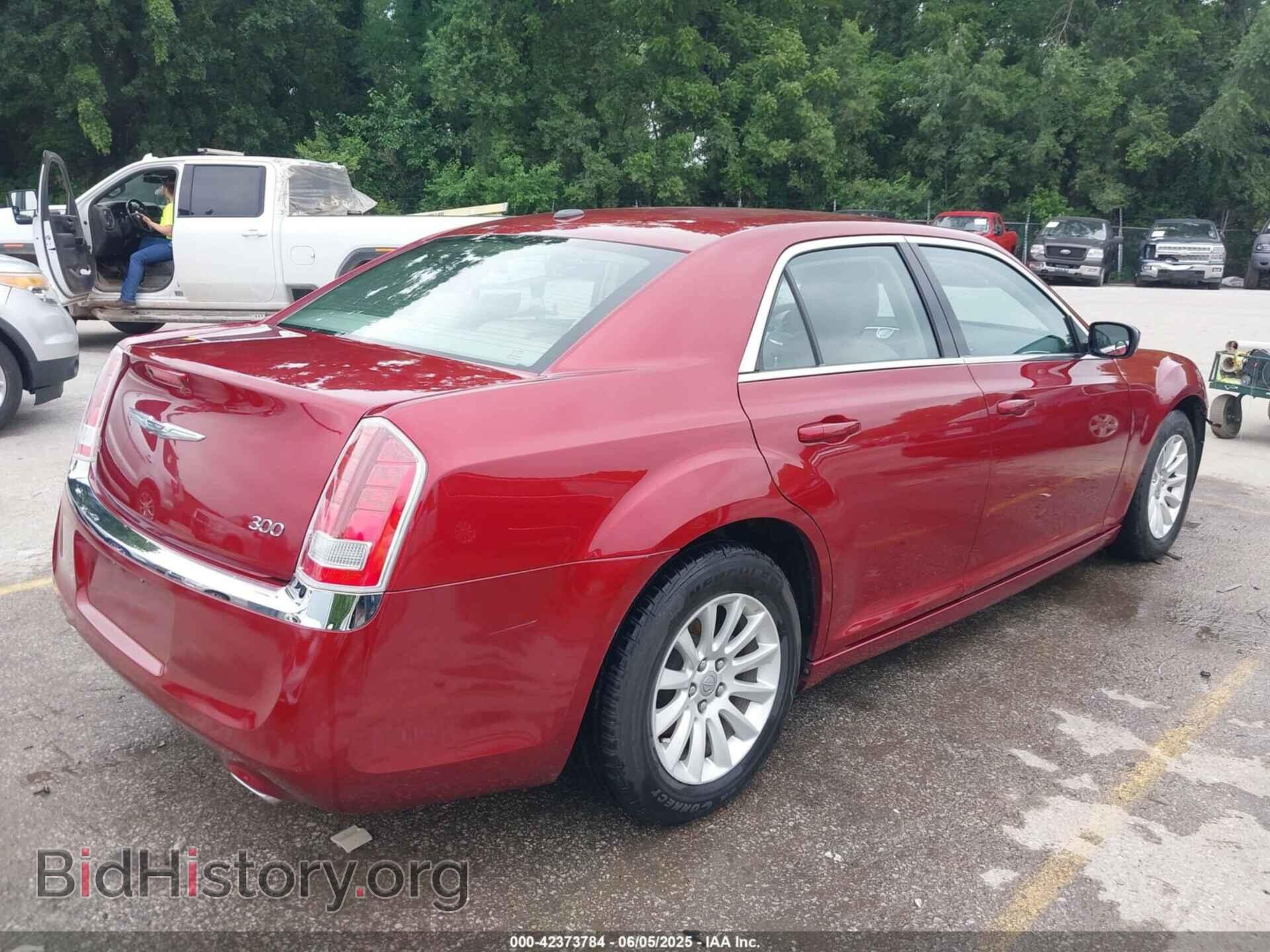 2014 CHRYSLER 300 - VIN: 2C3CCAAG0EH185227 - Фото 4