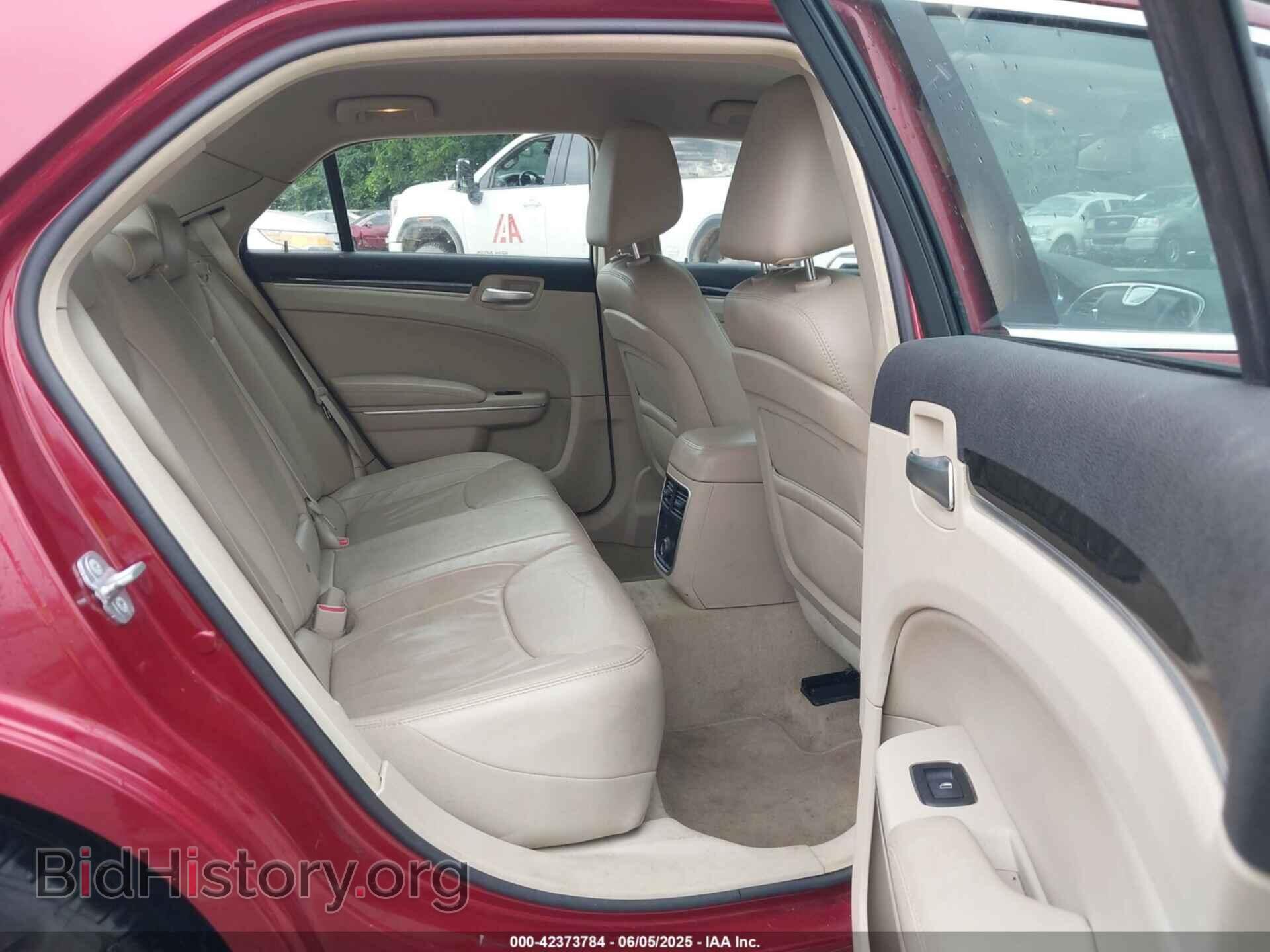 2014 CHRYSLER 300 - VIN: 2C3CCAAG0EH185227 - Фото 8