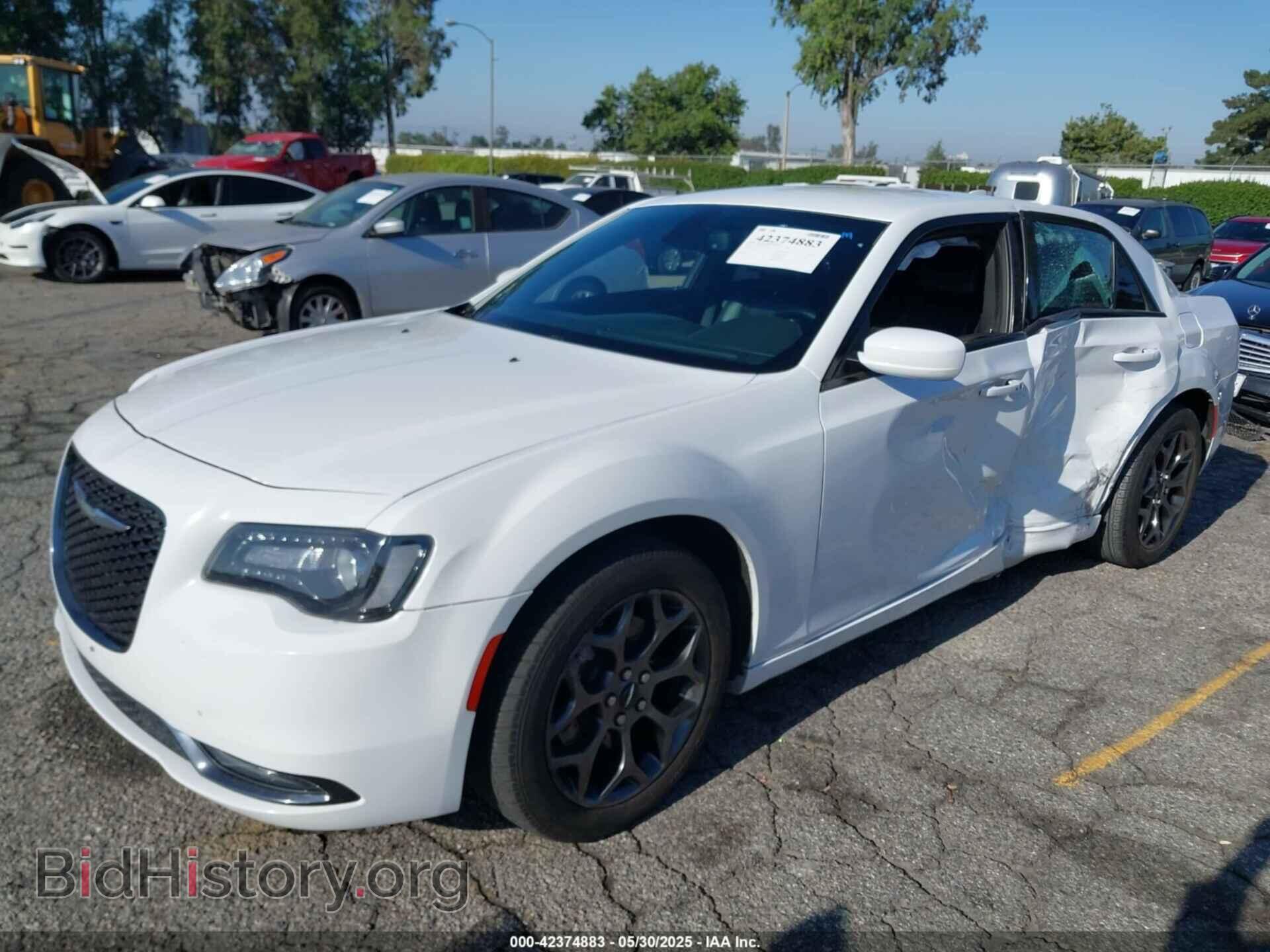 2018 CHRYSLER 300 - VIN: 2C3CCAGG1JH267517 - Фото 2