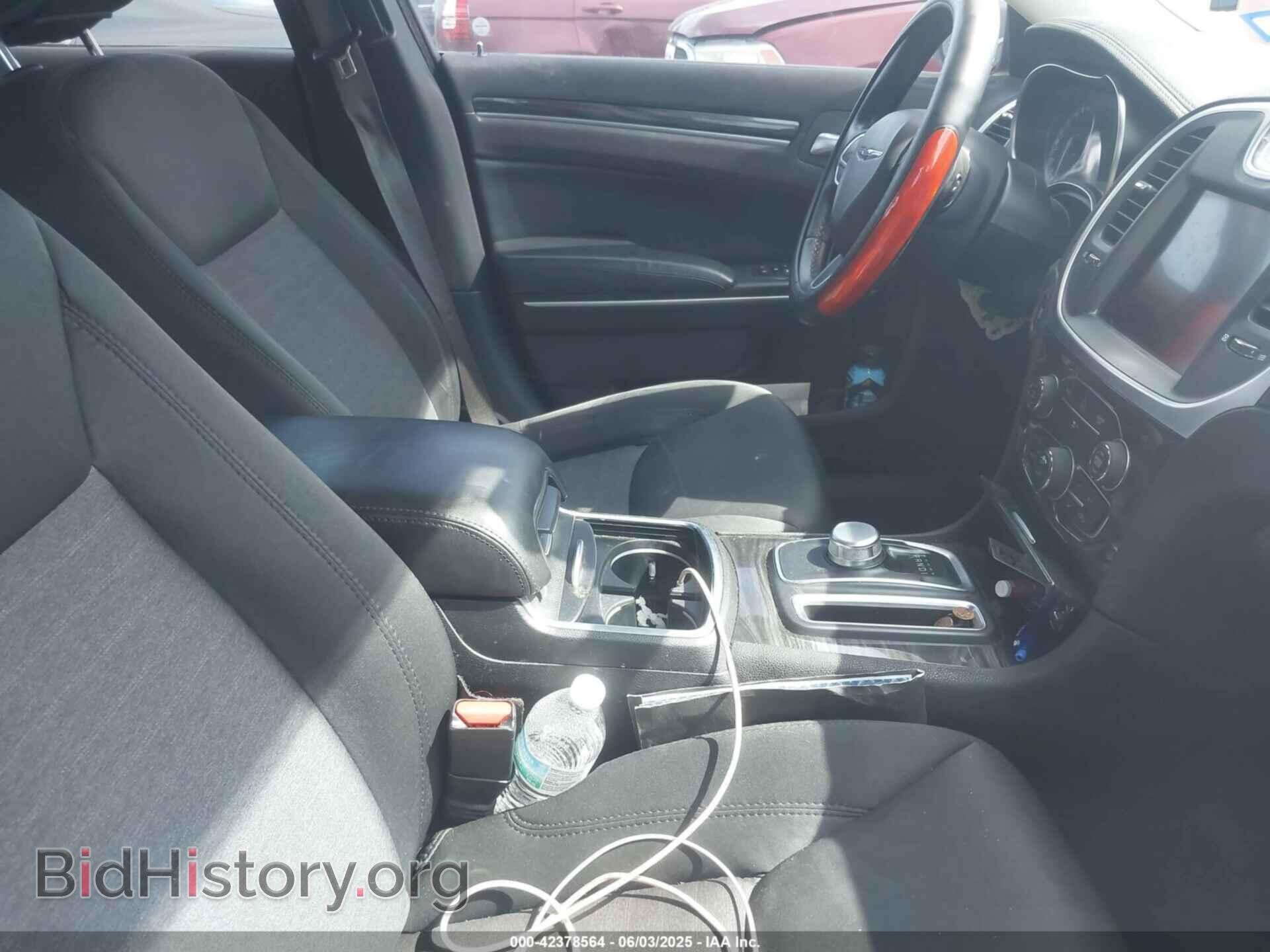 2019 CHRYSLER 300 - VIN: 2C3CCAAGXKH528704 - Фото 5