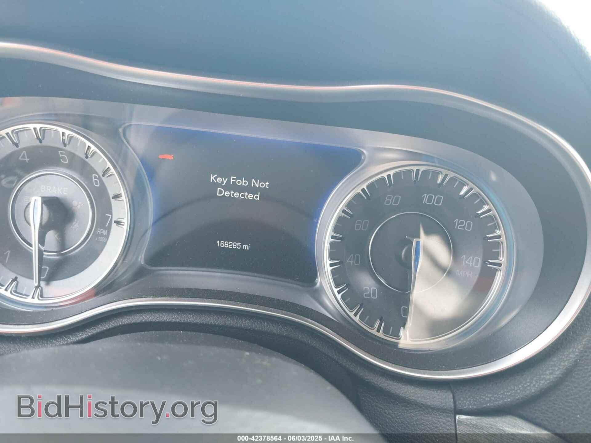 2019 CHRYSLER 300 - VIN: 2C3CCAAGXKH528704 - Фото 7