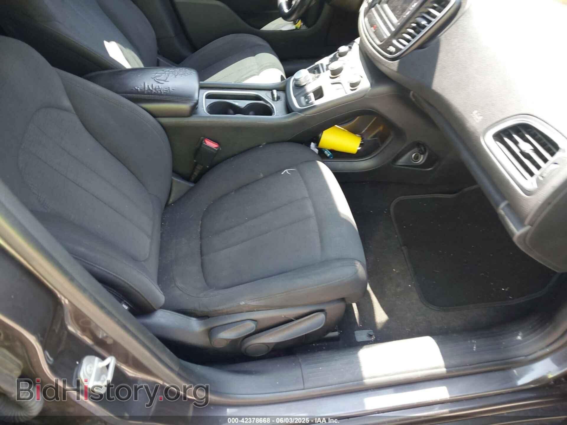 2016 CHRYSLER 200 - VIN: 1C3CCCAB0GN127323 - Фото 5