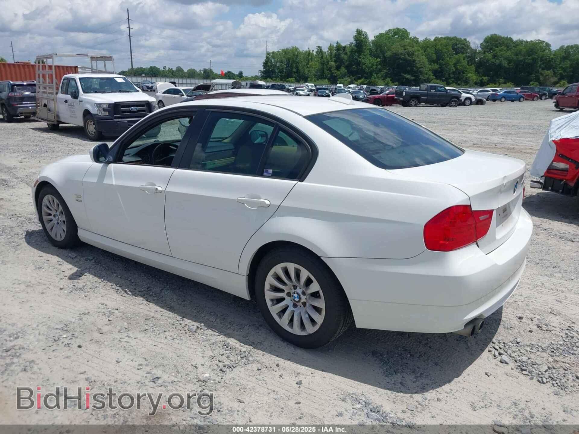 2009 BMW 328 - VIN: WBAPK53509A513170 - Фото 3