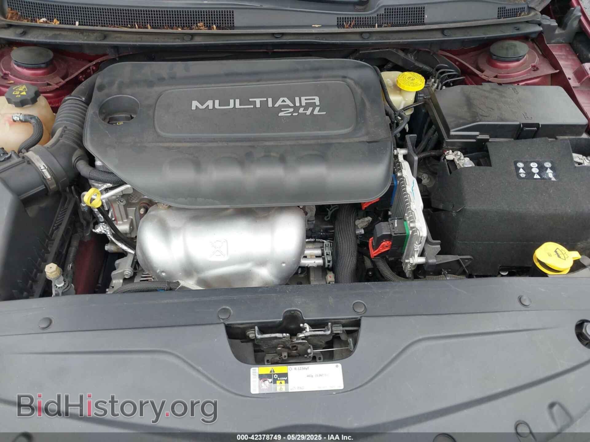 2016 CHRYSLER 200 - VIN: 1C3CCCAB7GN178964 - Фото 10