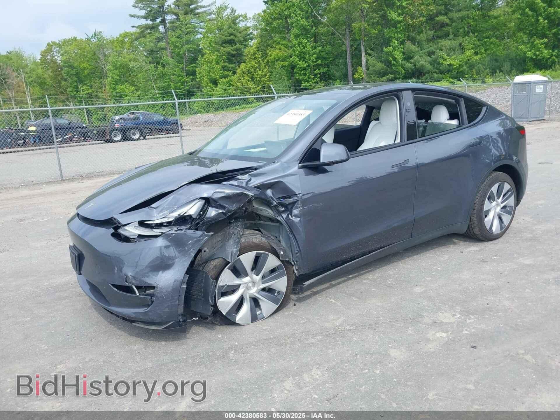 2023 TESLA MODEL Y - VIN: 7SAYGAEEXPF856428 - Фото 2