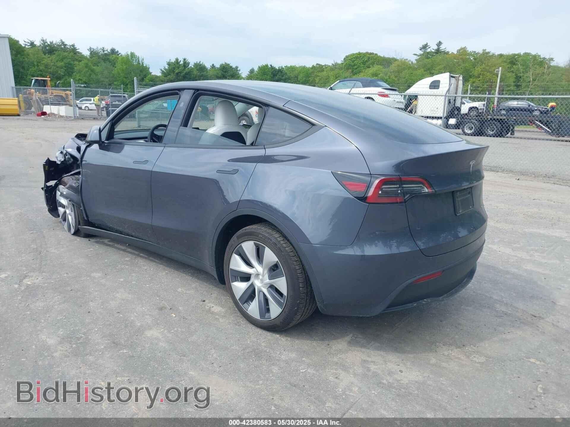 2023 TESLA MODEL Y - VIN: 7SAYGAEEXPF856428 - Фото 3