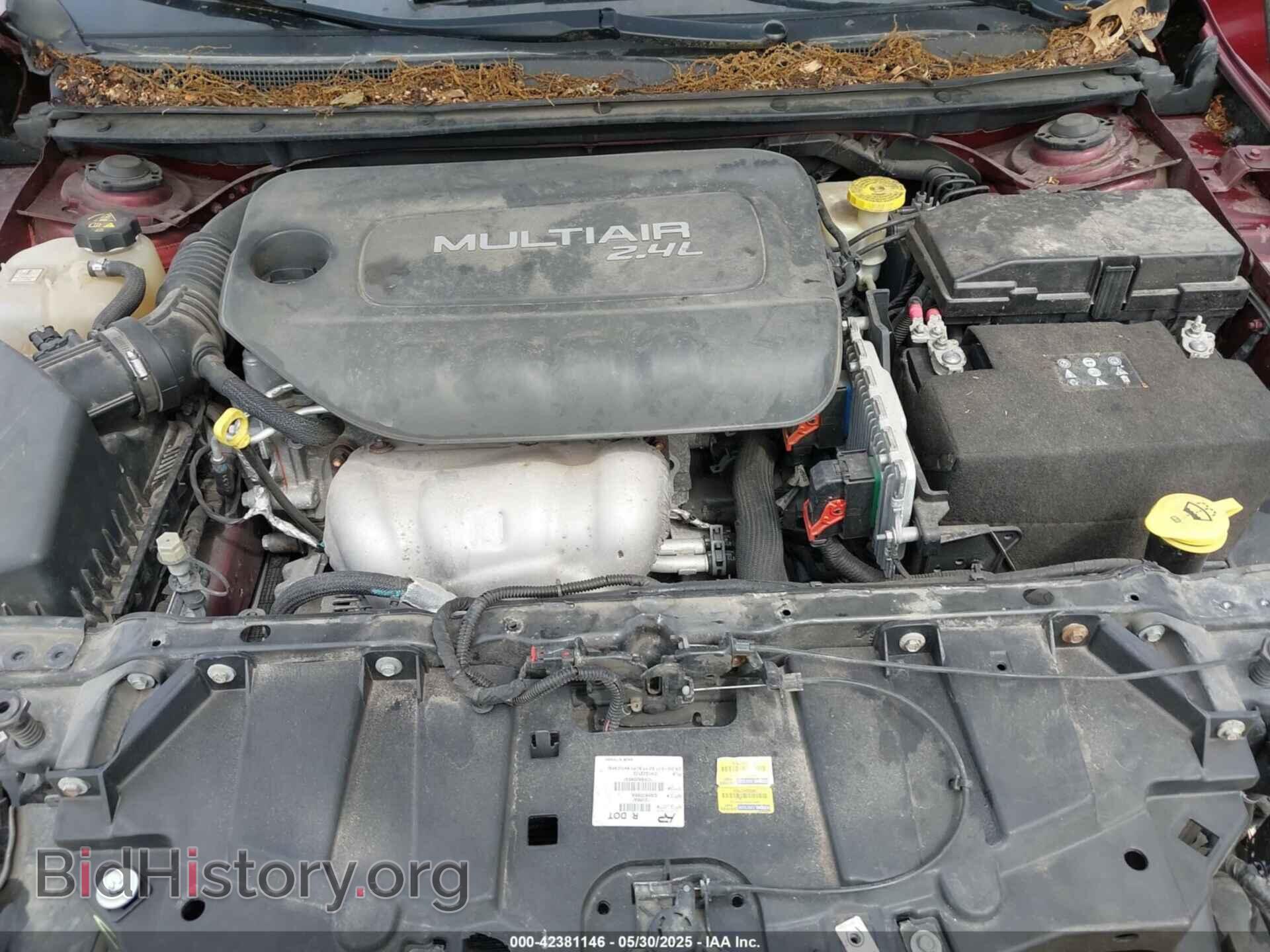 2015 CHRYSLER 200 - VIN: 1C3CCCBB2FN566360 - Фото 10