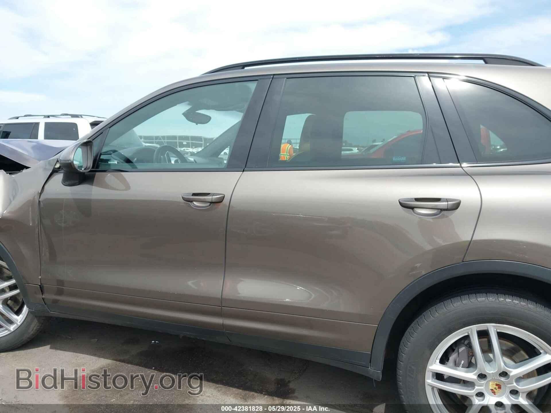 2016 PORSCHE CAYENNE - VIN: WP1AA2A29GLA01796 - Photo 15