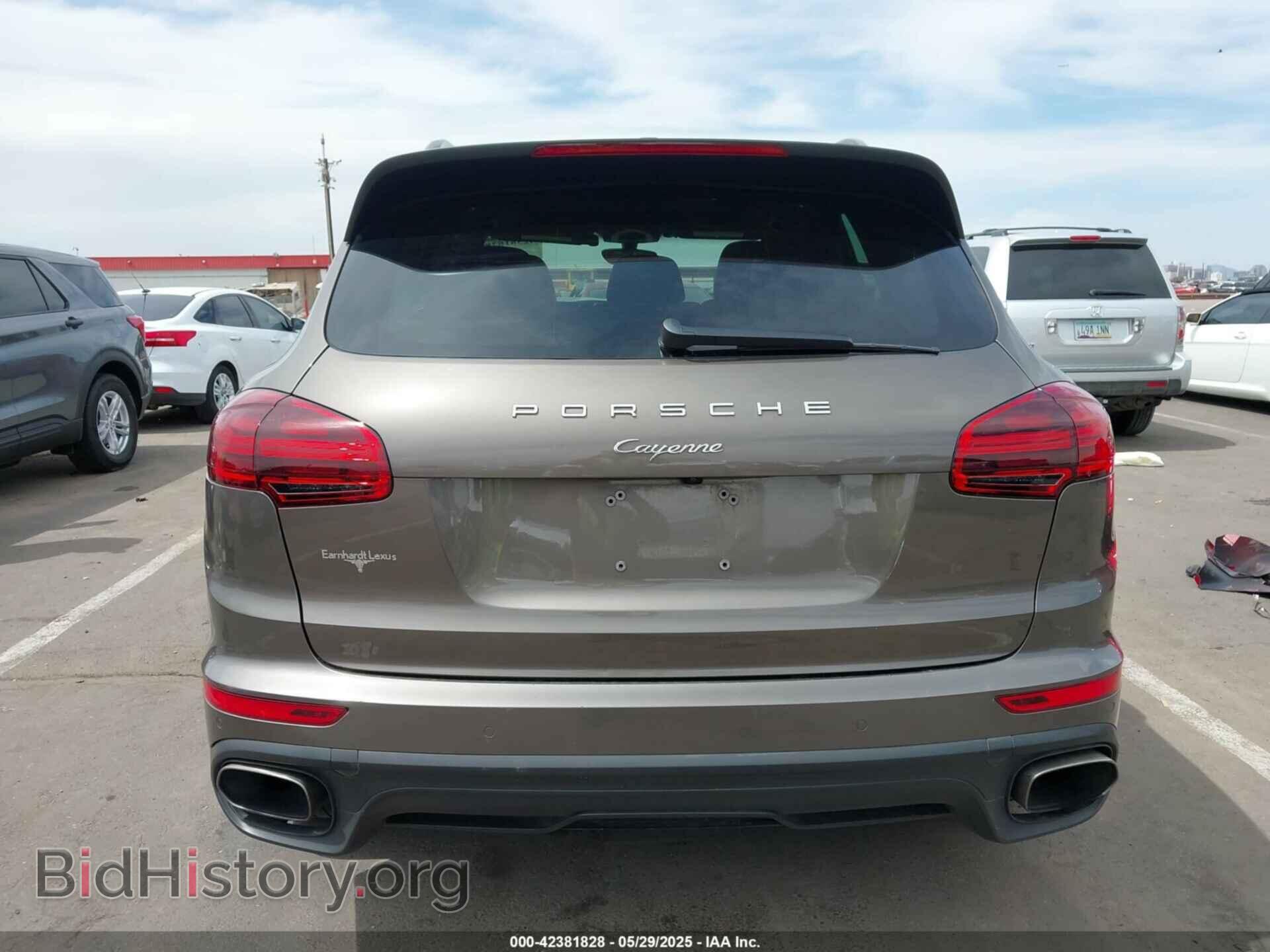 2016 PORSCHE CAYENNE - VIN: WP1AA2A29GLA01796 - Photo 17