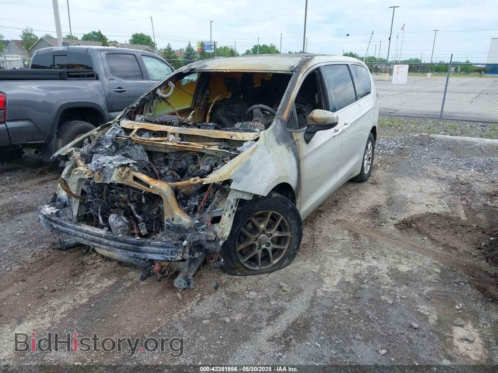 2017 CHRYSLER PACIFICA - VIN: 2C4RC1CG9HR708536 - Photo 2