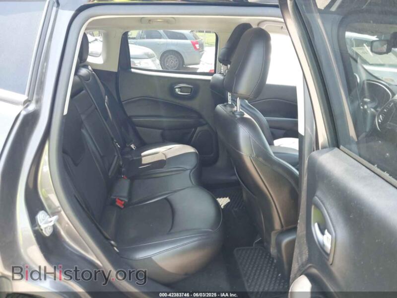 2019 Jeep COMPASS (VIN 3C4NJCBB1KT844217) — фото 8 из 20