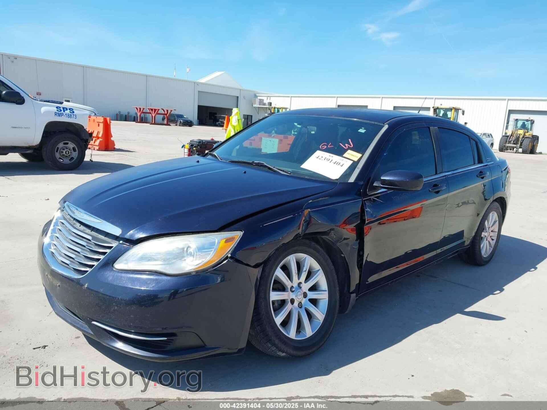 2011 CHRYSLER 200 - VIN: 1C3BC1FB8BN504028 - Фото 2