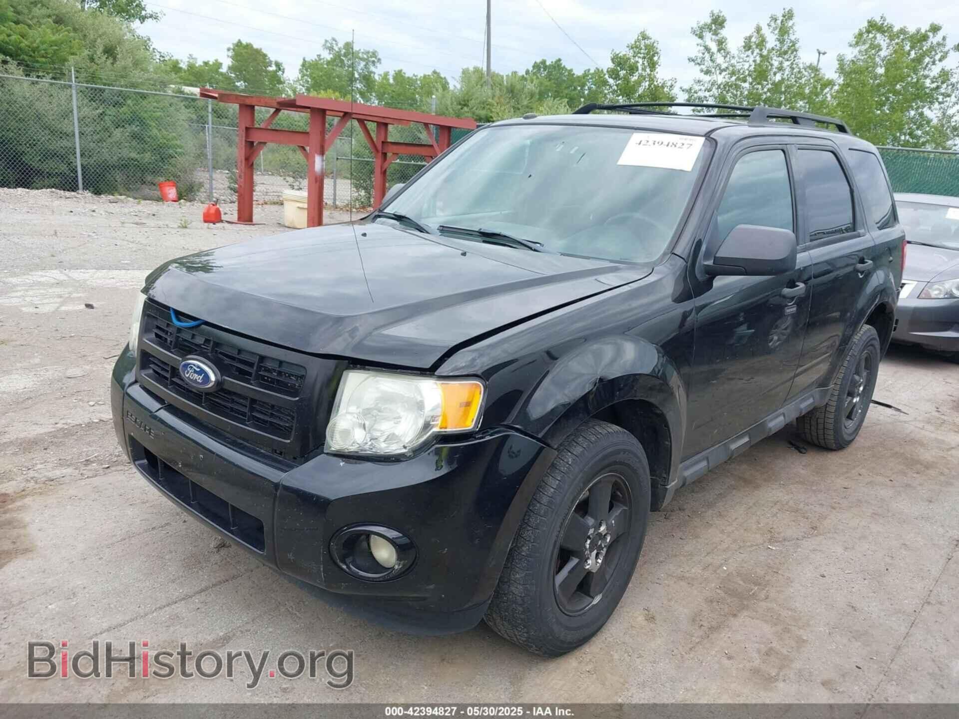 2011 FORD ESCAPE - VIN: 1FMCU0D76BKB32918 - Фото 2