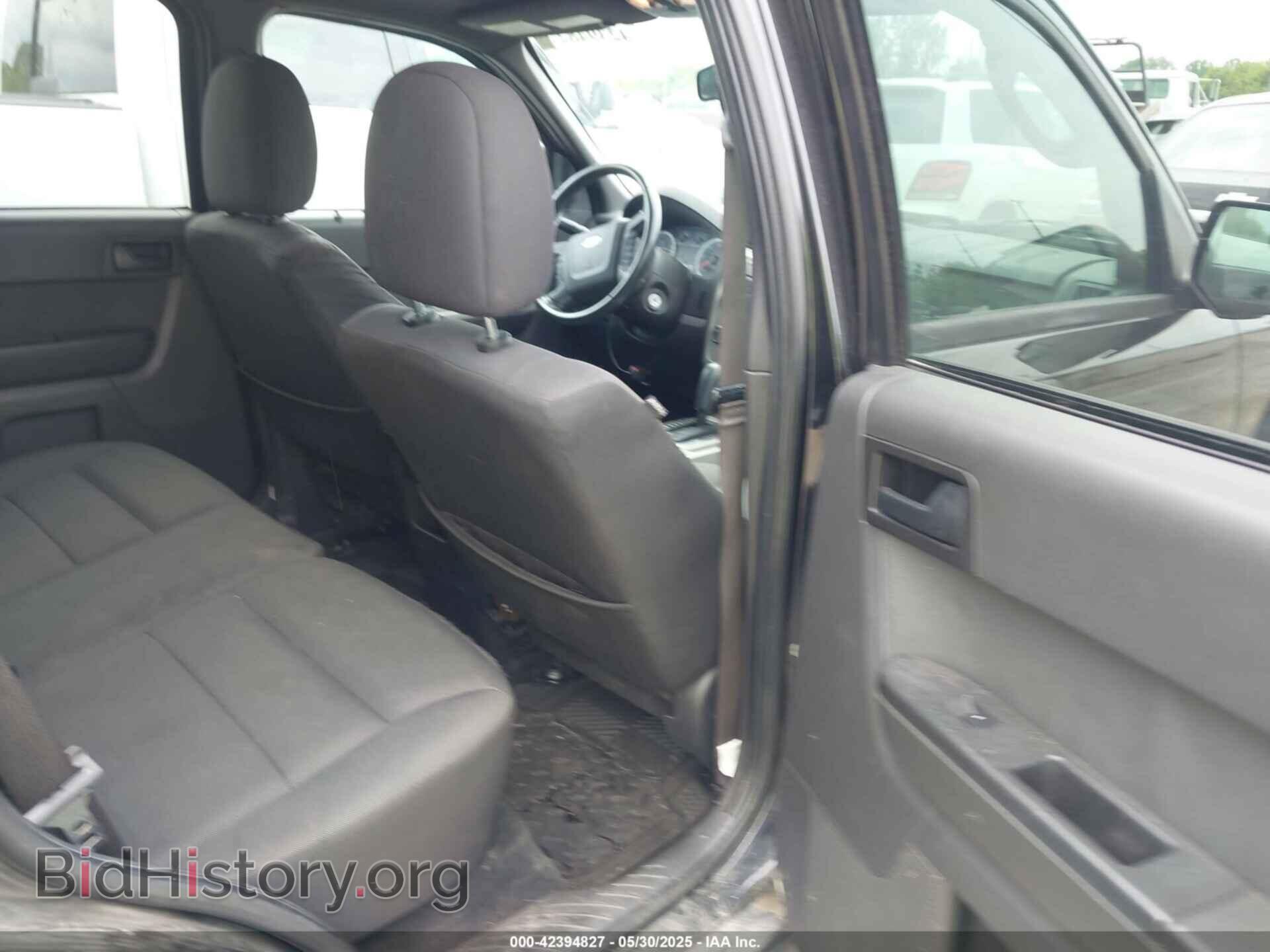 2011 FORD ESCAPE - VIN: 1FMCU0D76BKB32918 - Фото 8