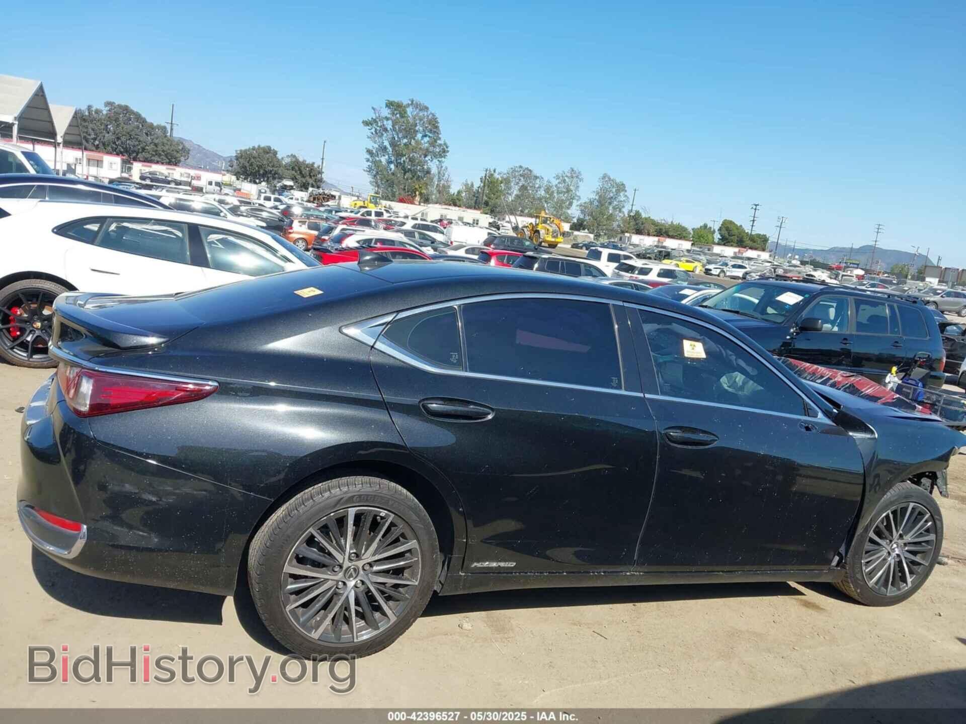 2019 LEXUS ES 300H - VIN: JTHB21B17K2044355 - Photo 13