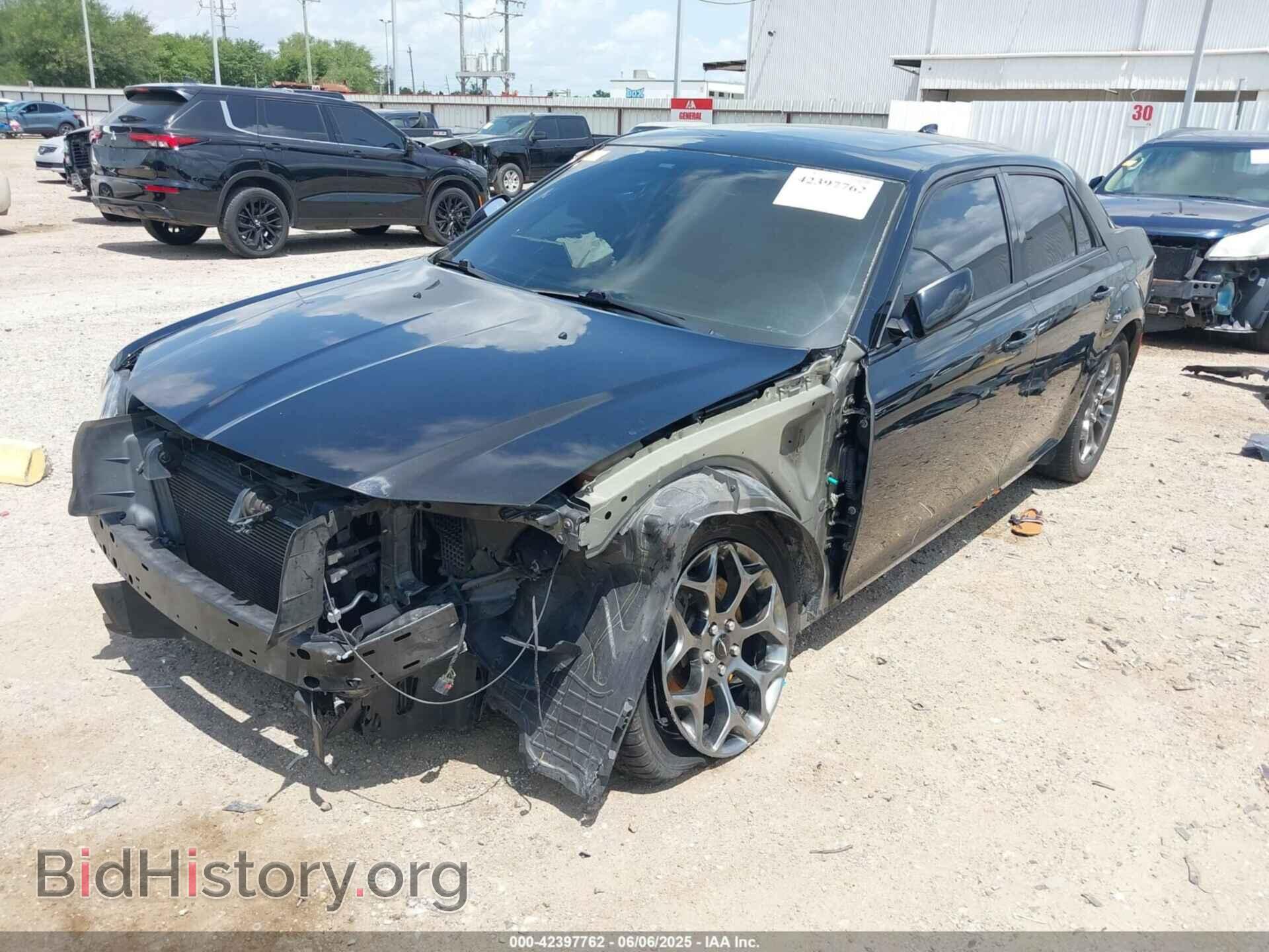 2016 CHRYSLER 300 - VIN: 2C3CCAGG2GH311453 - Фото 2