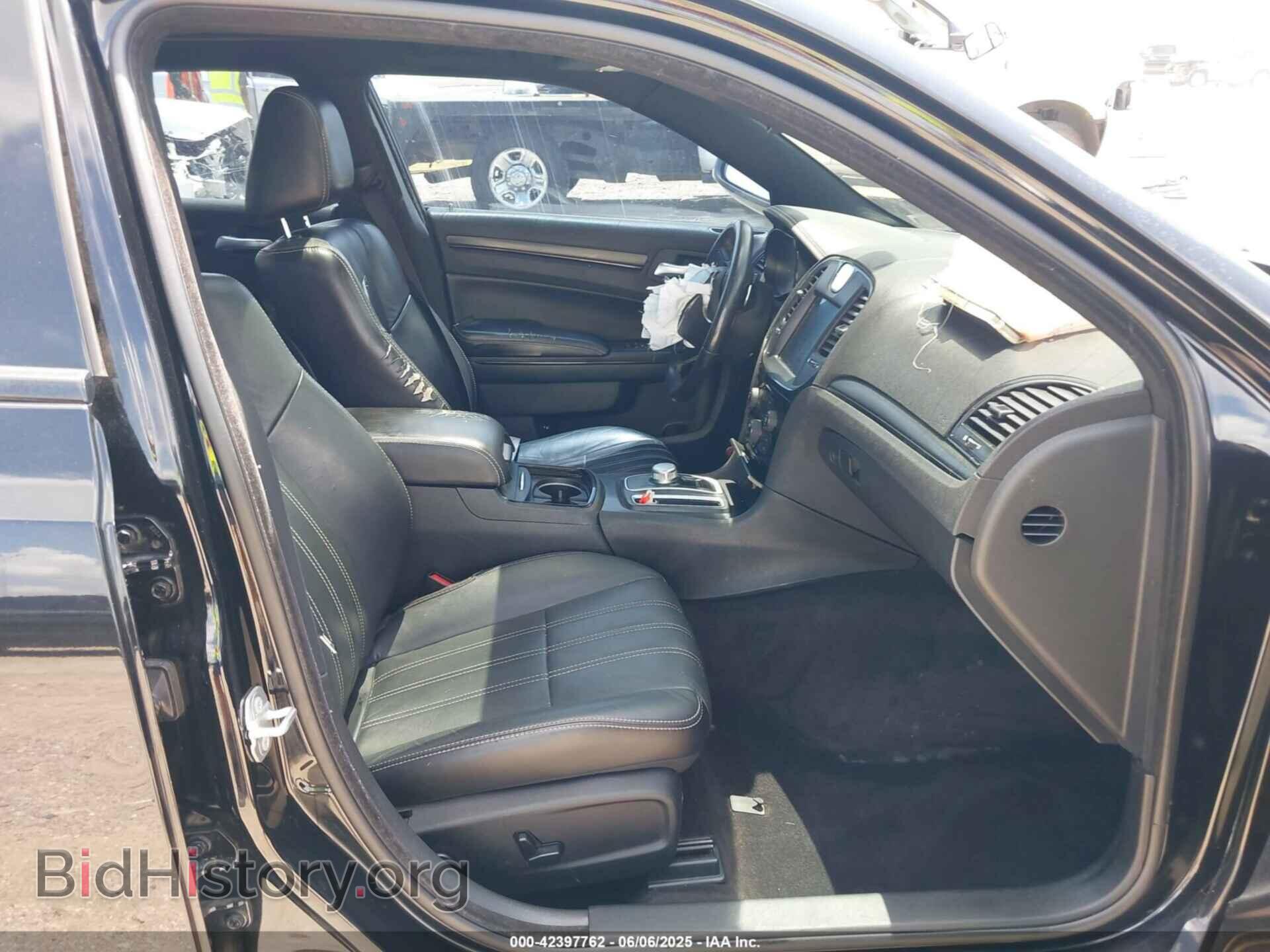 2016 CHRYSLER 300 - VIN: 2C3CCAGG2GH311453 - Фото 5