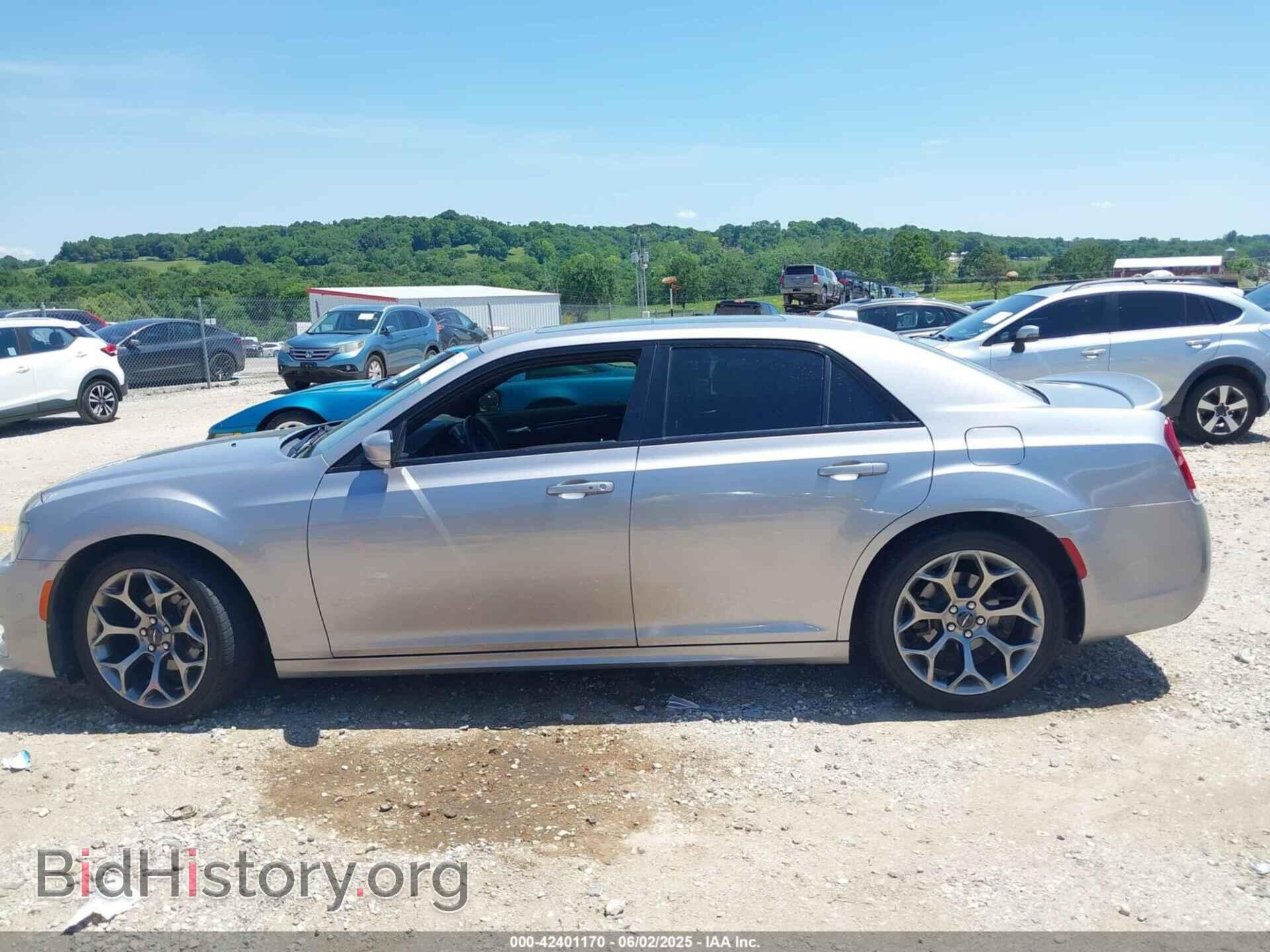 2018 CHRYSLER 300 - VIN: 2C3CCABG7JH244959 - Фото 14