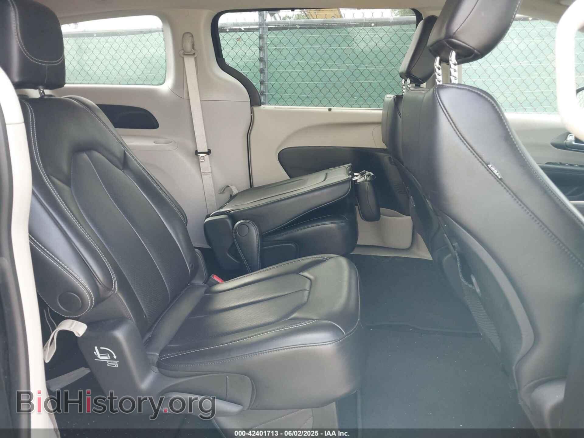 2023 CHRYSLER PACIFICA - VIN: 2C4RC1BG4PR628092 - Фото 8