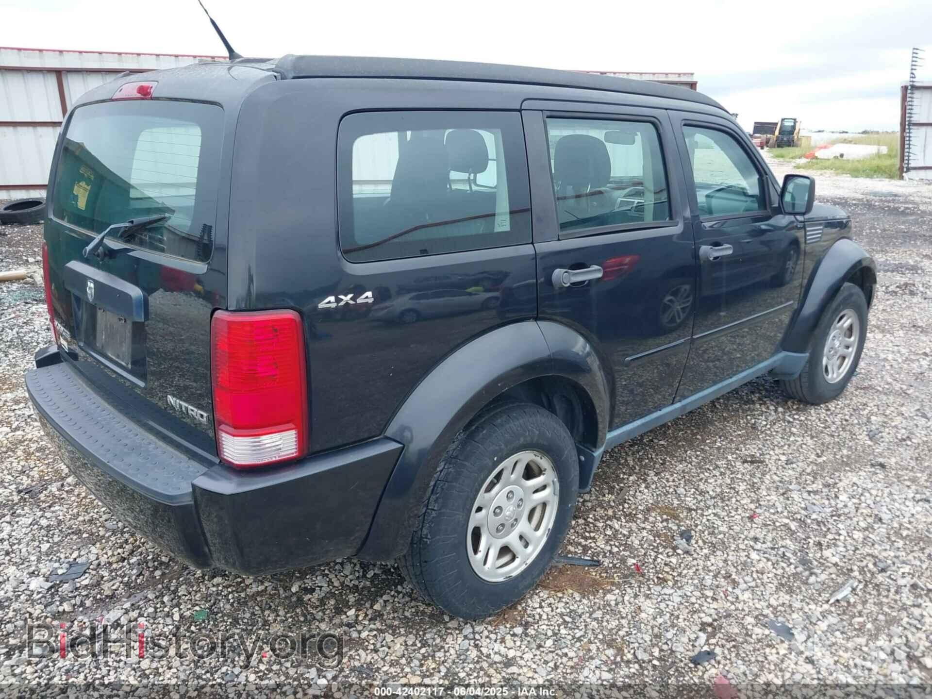 2011 DODGE NITRO - VIN: 1D4PU2GK2BW506972 - Photo 4