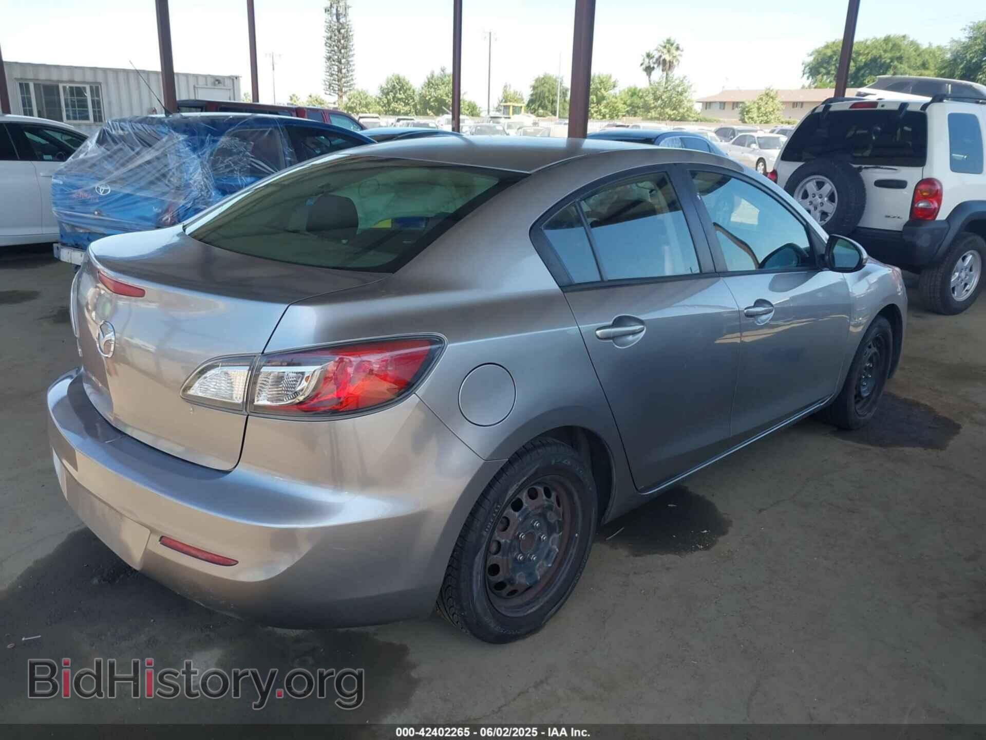 2013 MAZDA MAZDA3 - VIN: JM1BL1UP2D1771931 - Фото 4