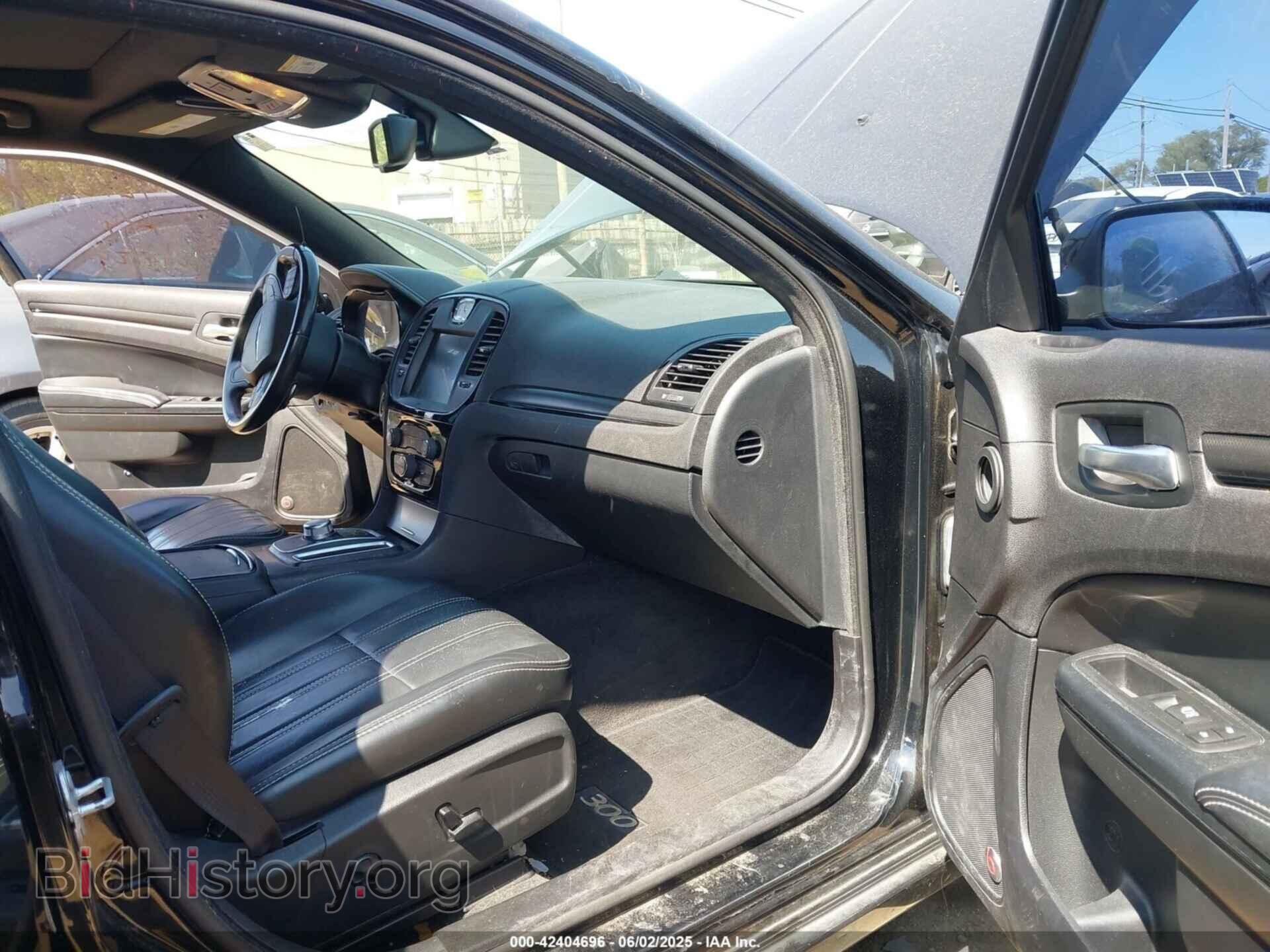 2016 CHRYSLER 300 - VIN: 2C3CCAGG9GH212953 - Фото 5