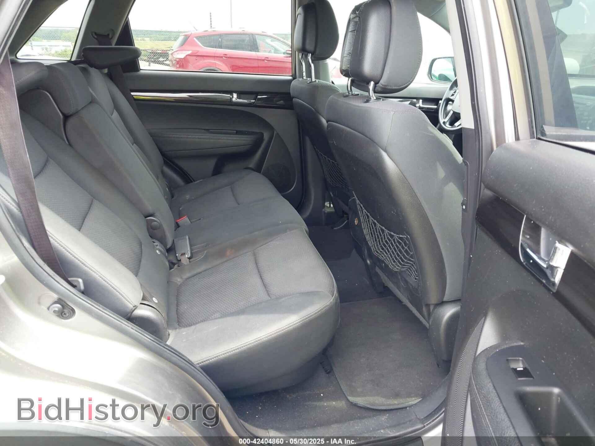 2011 KIA SORENTO - VIN: 5XYKTDA13BG015331 - Фото 8