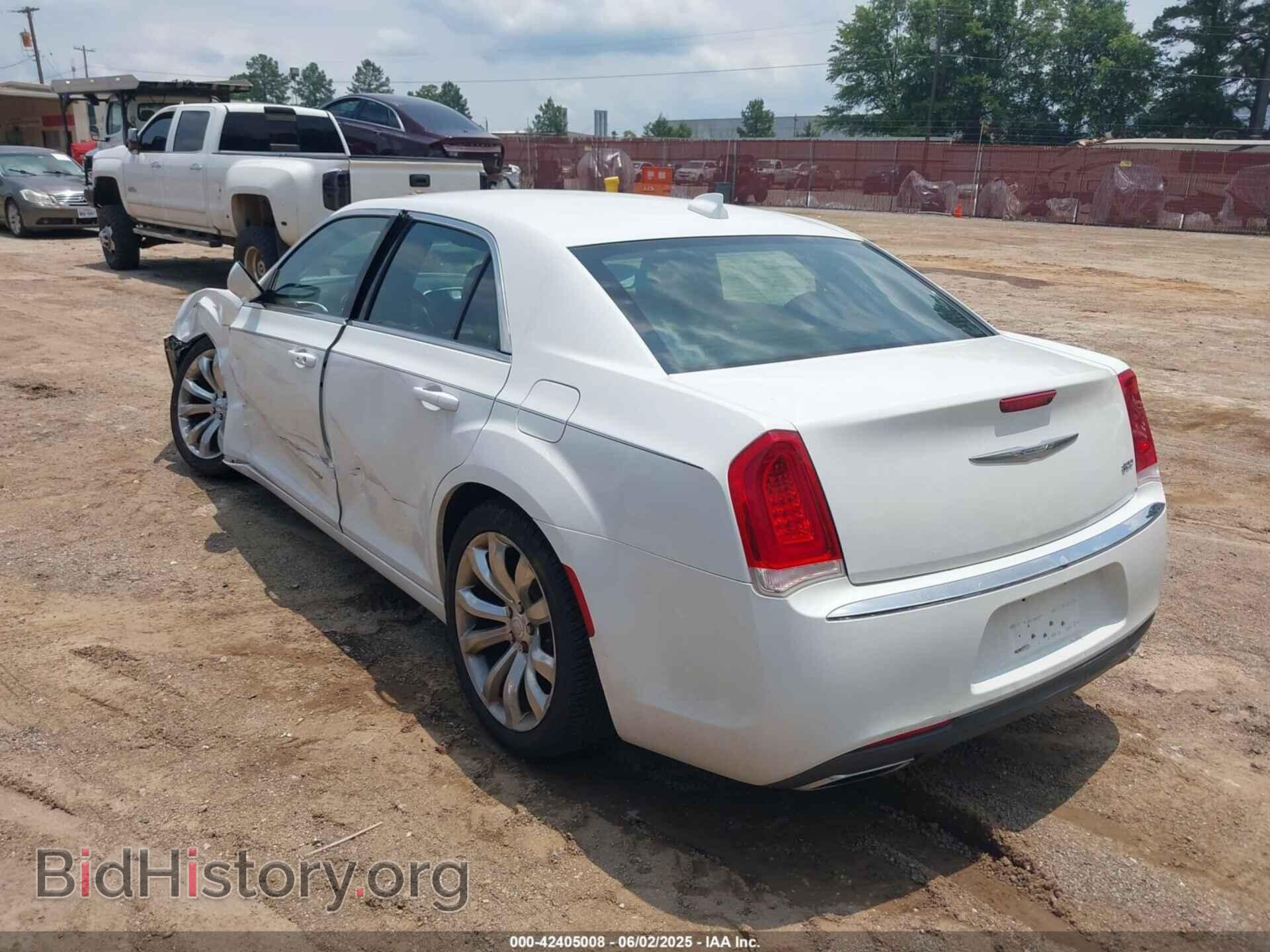 2016 CHRYSLER 300 - VIN: 2C3CCAAG0GH334593 - Фото 3