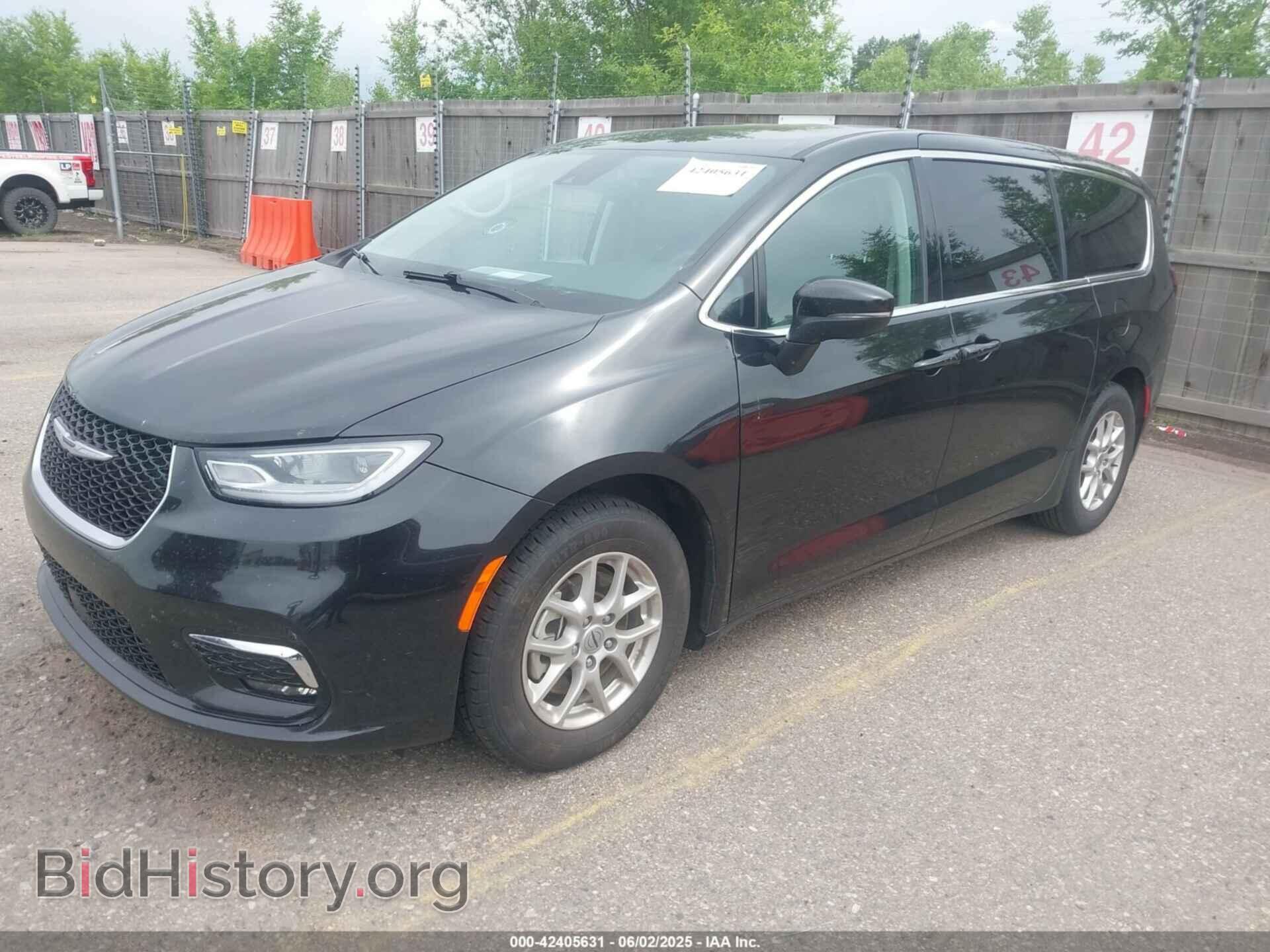 2023 CHRYSLER PACIFICA - VIN: 2C4RC1BG0PR624444 - Photo 2