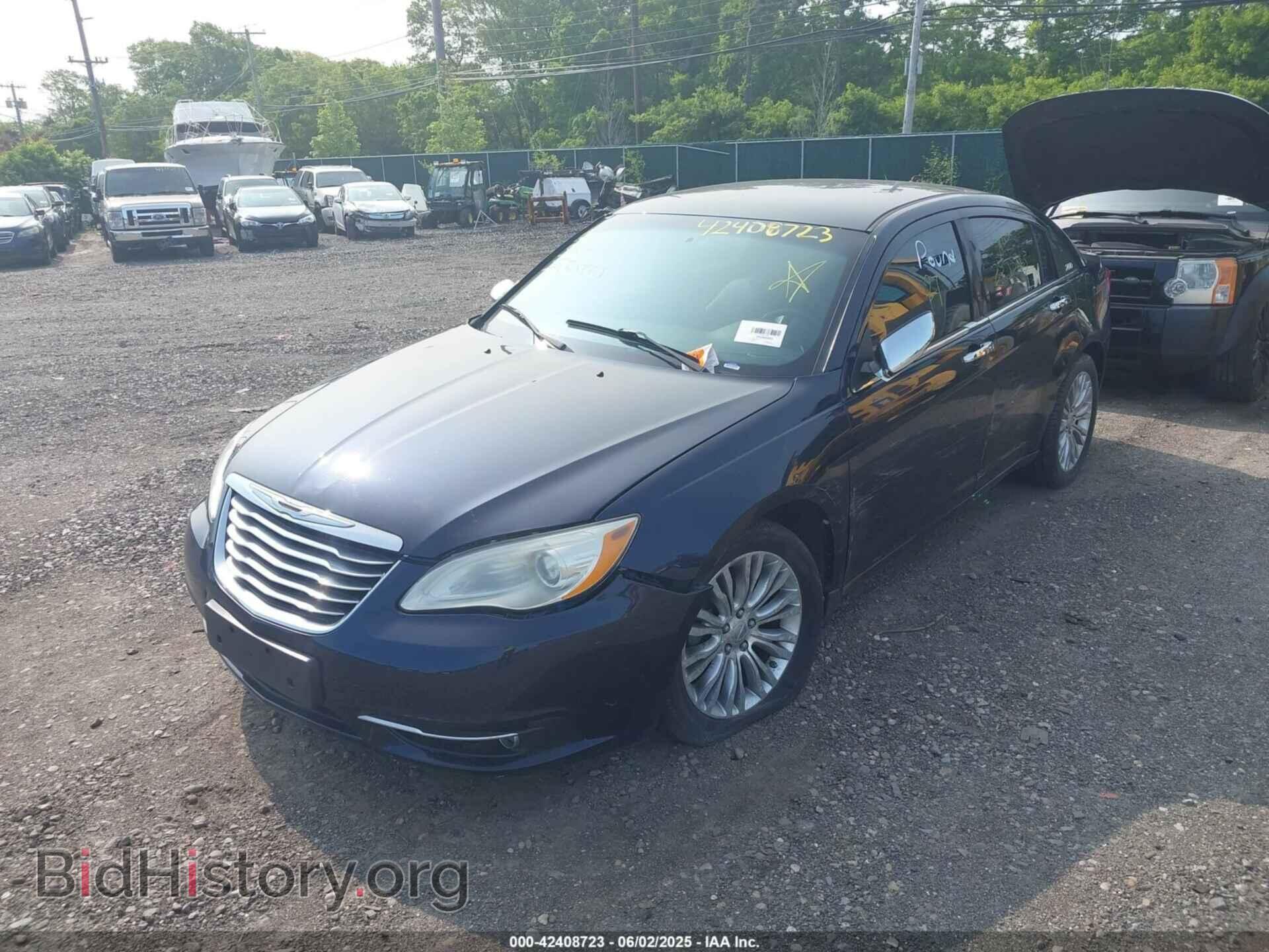 2012 CHRYSLER 200 - VIN: 1C3CCBCG0CN107828 - Фото 2
