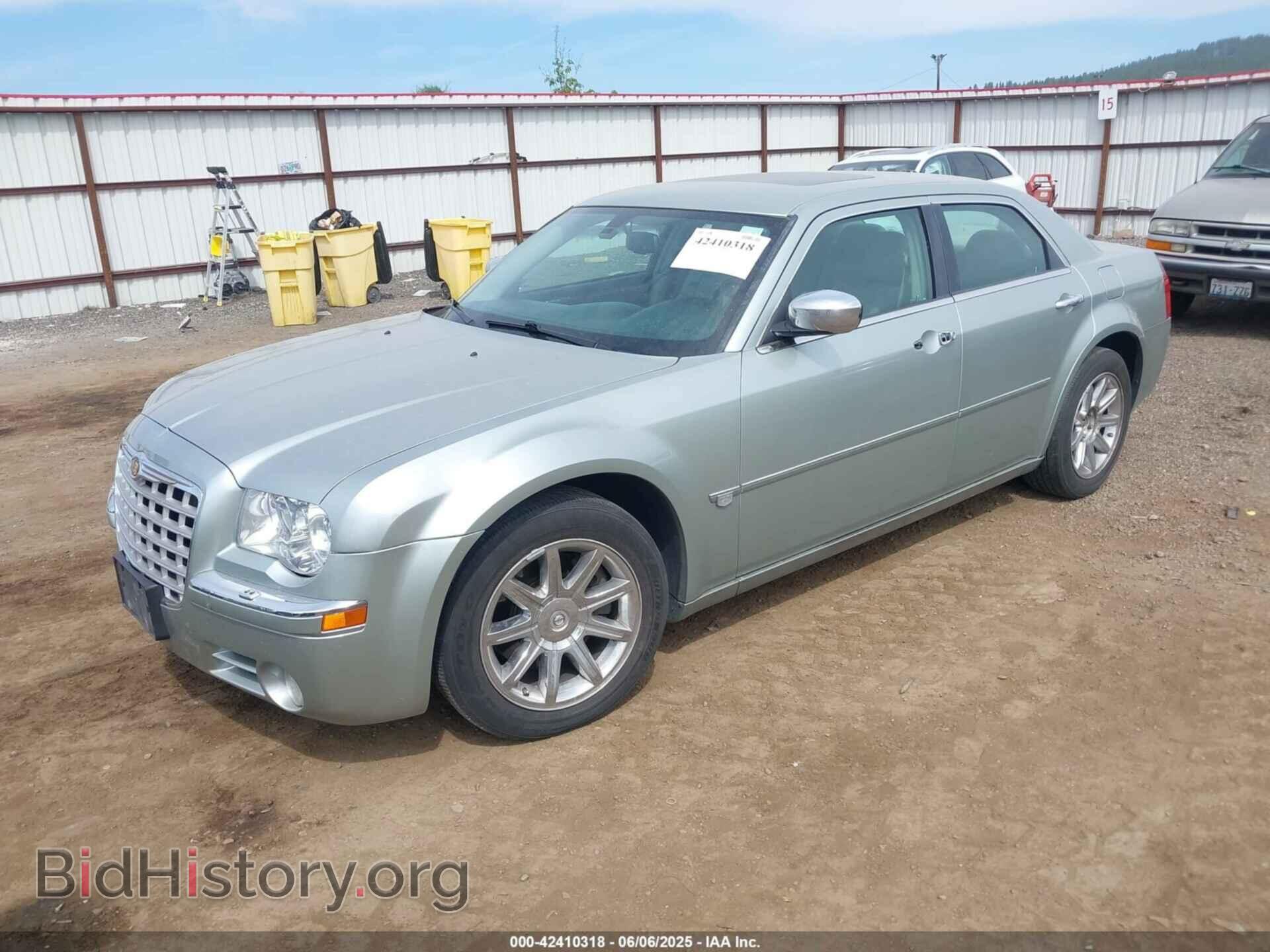 2006 CHRYSLER 300C - VIN: 2C3LA63H26H244658 - Фото 2
